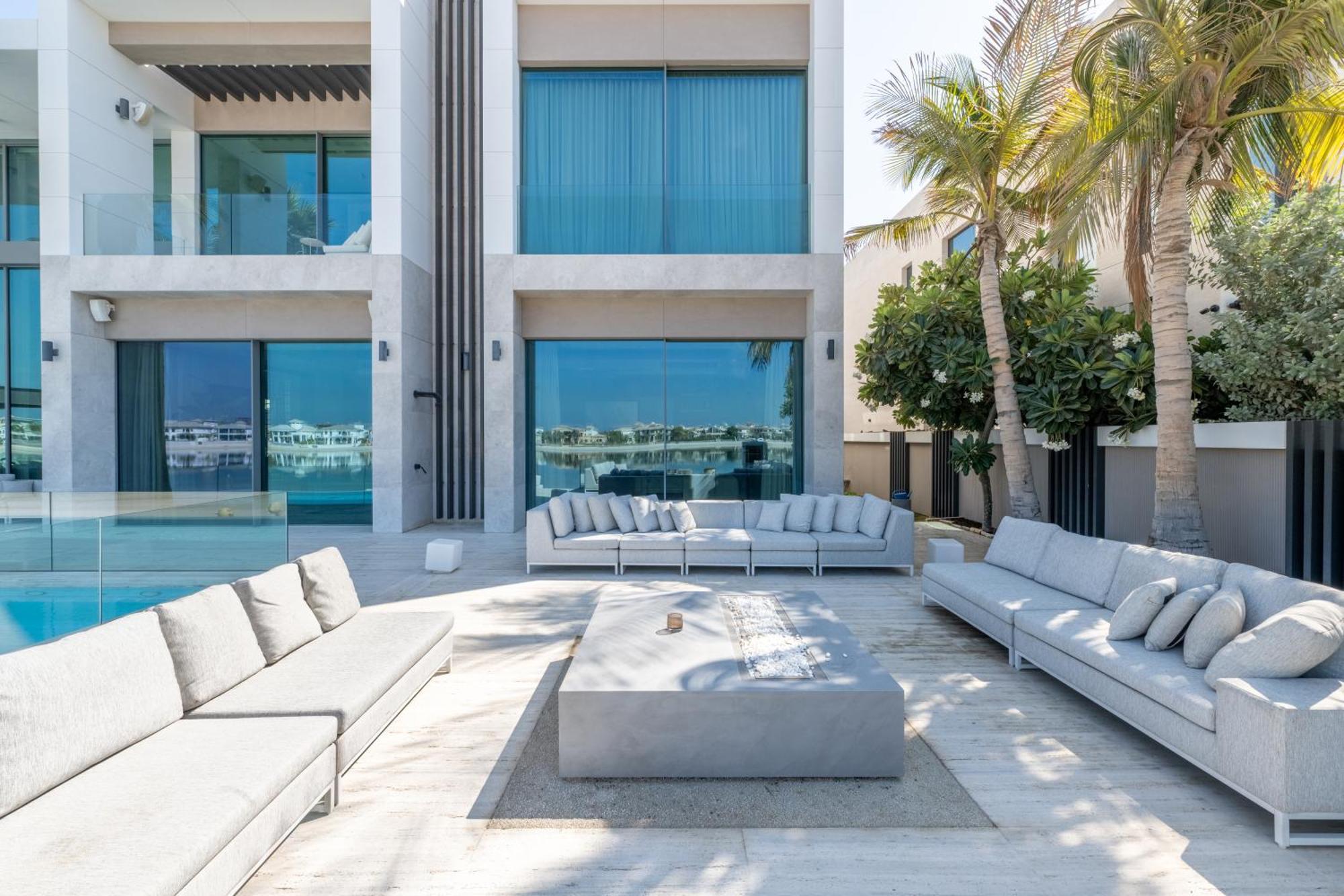 Ultra-luxury 6br Palm - Private Pool & Beach *