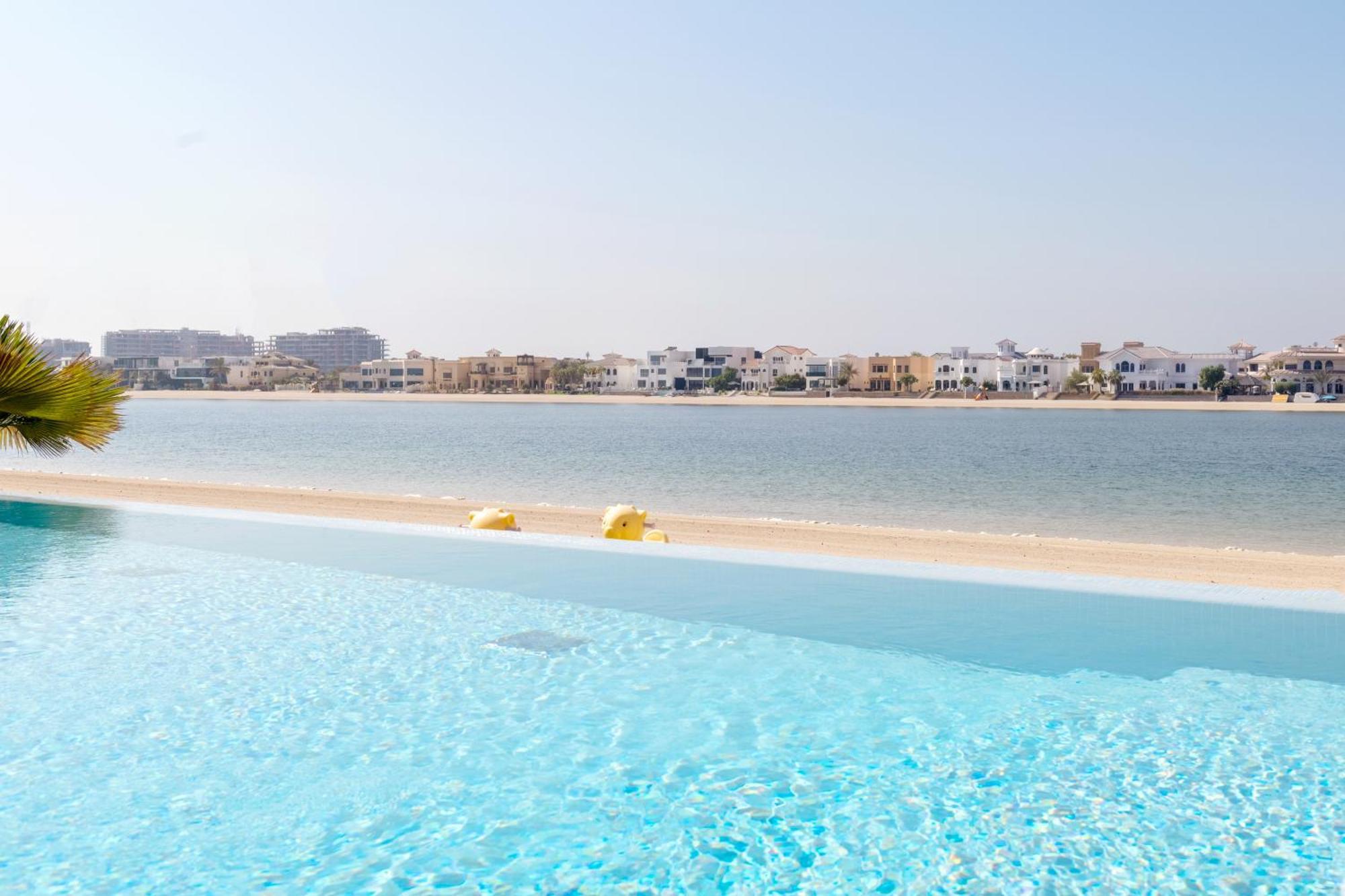 Ultra-luxury 6br Palm - Private Pool & Beach Dubai