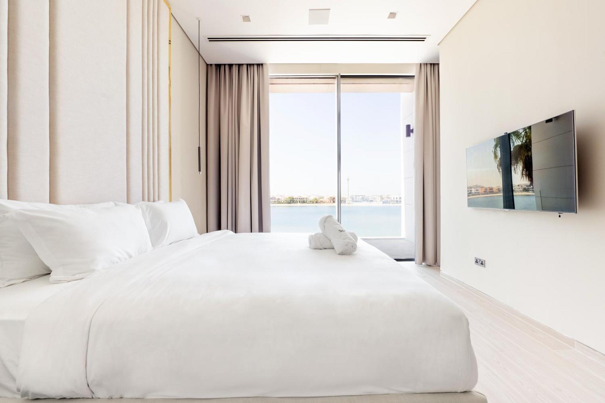 Ultra-luxury 6br Palm - Private Pool & Beach *