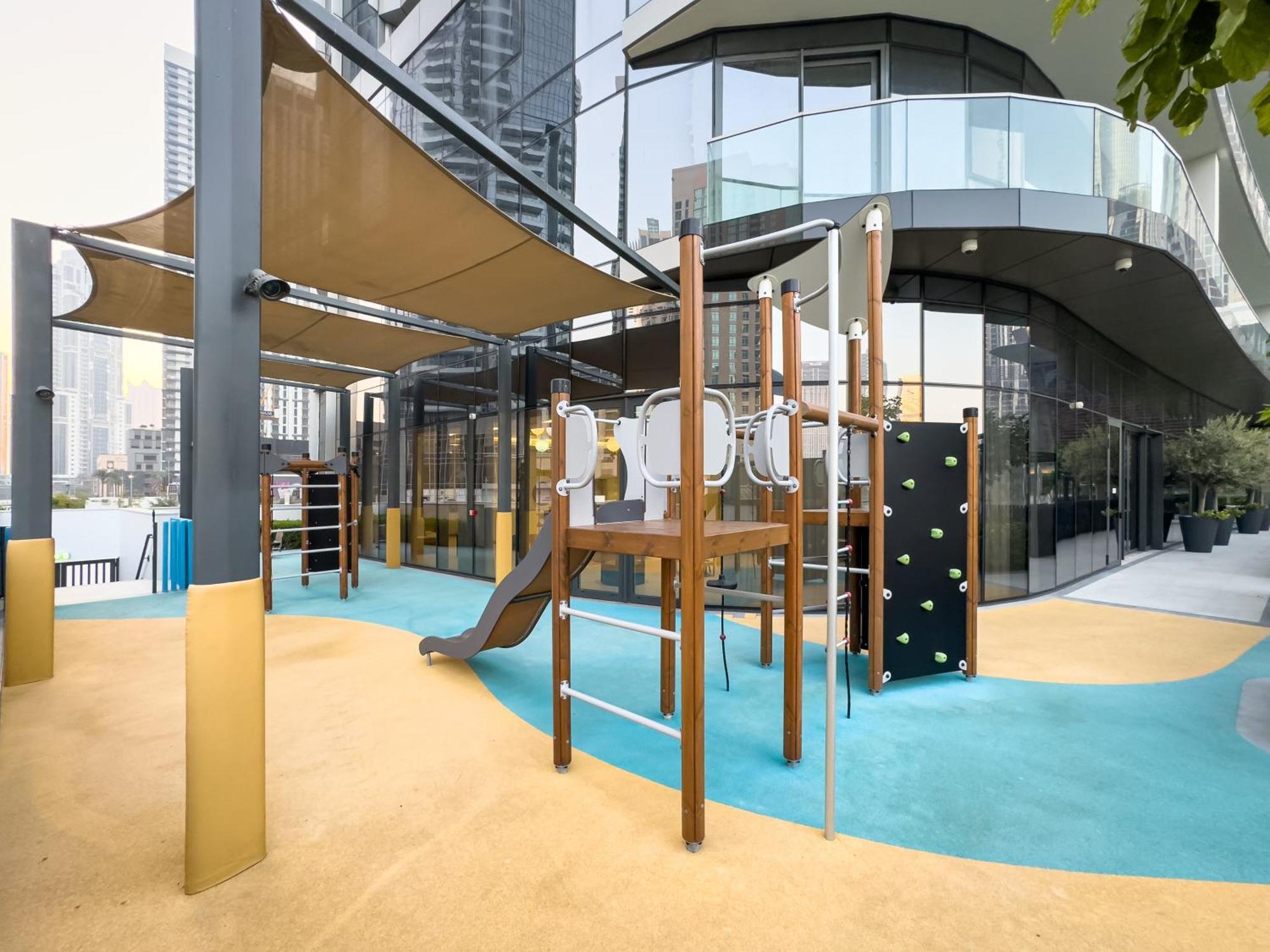 Apartment Signature Series 1 Bedroom I Free Parking, Gym, Pool I Playstation 5 I By Skyline Serenity Dubai
