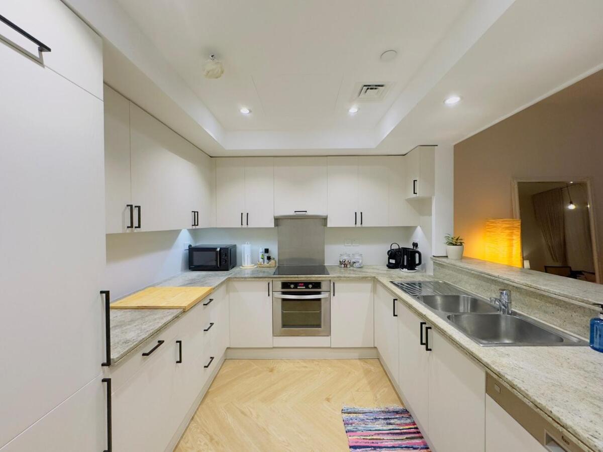 Apartment Burj Khalifaview Luxury 1-bedroom Dubai