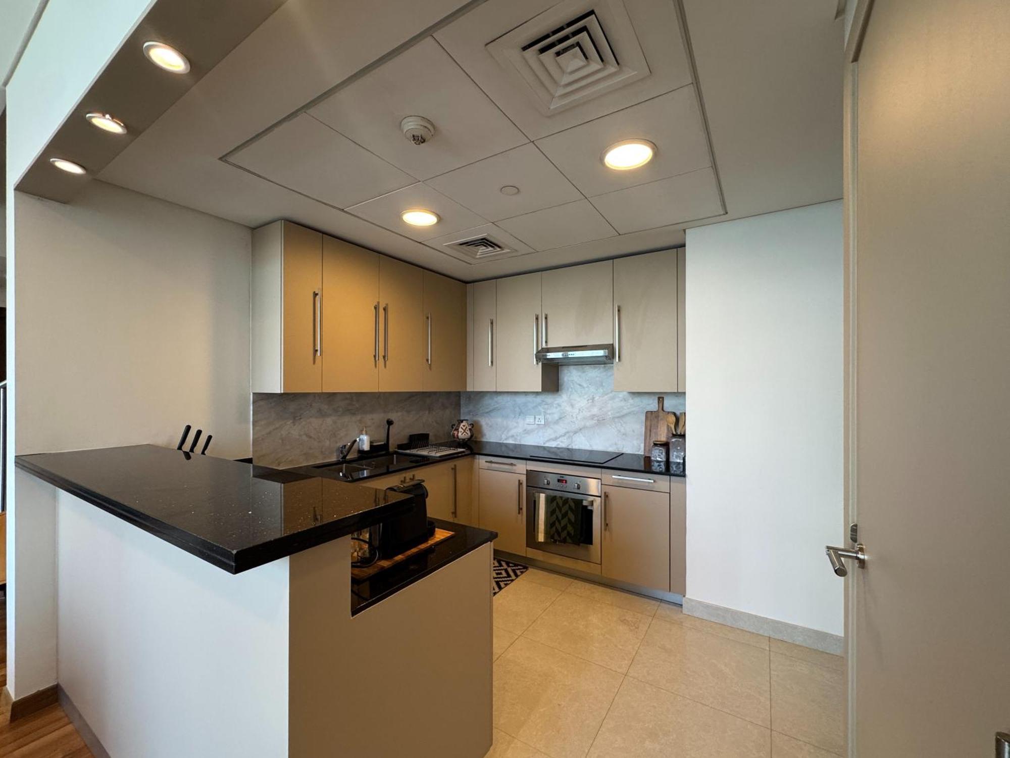 Luxurious 2br Duplex In Prestigious Difc Apartment Dubai