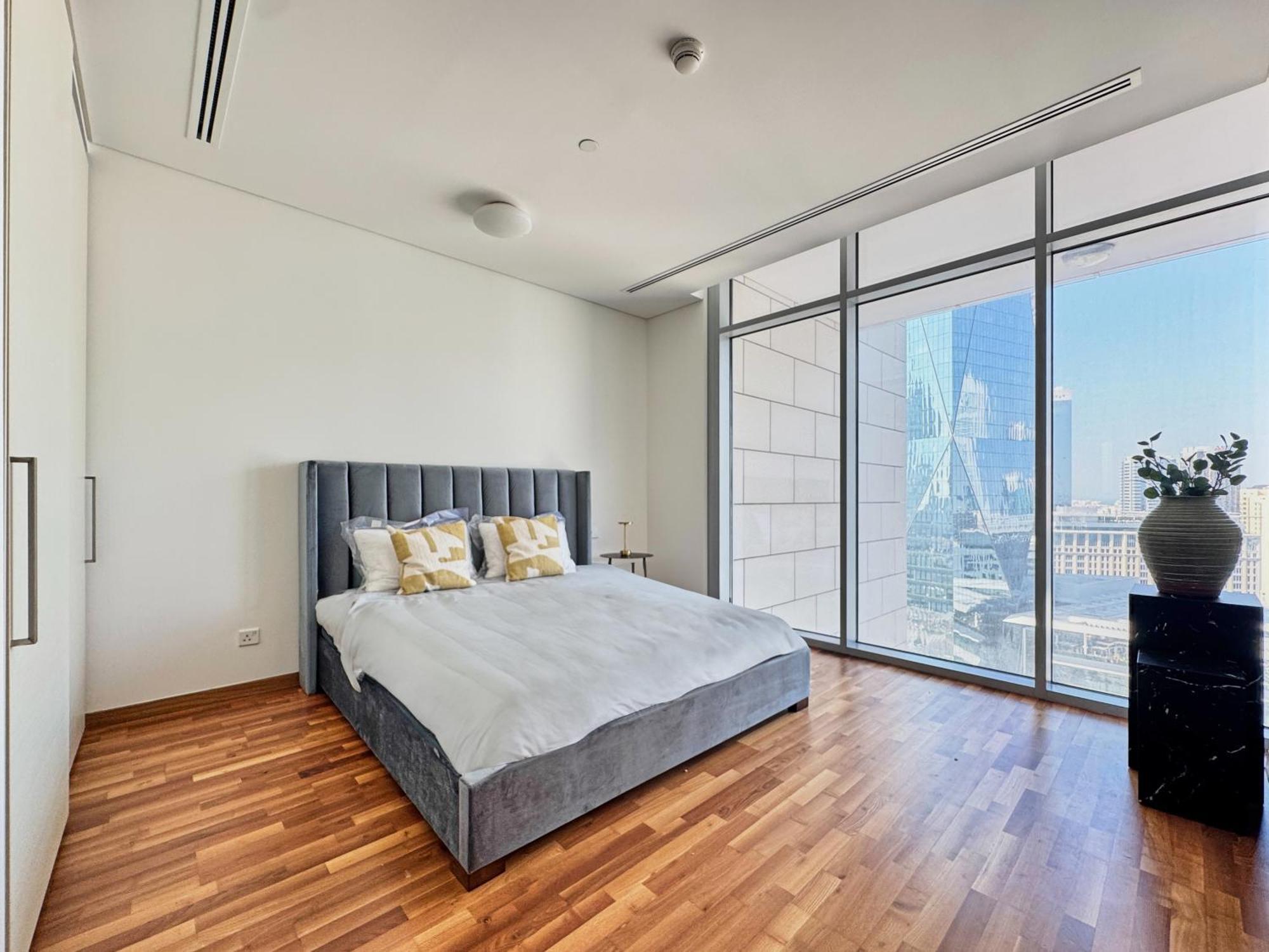 Luxurious 2br Duplex In Prestigious Difc Apartment *