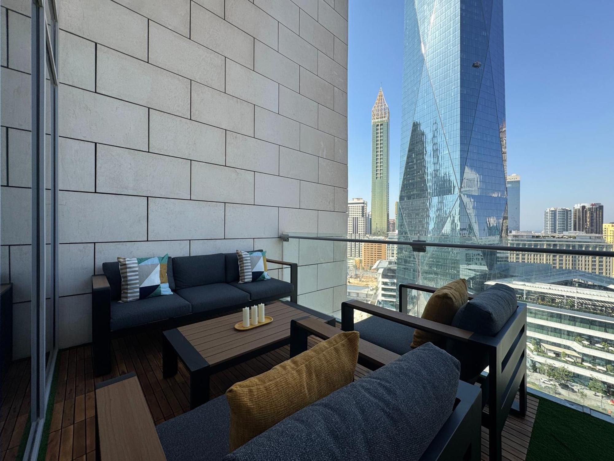 Luxurious 2br Duplex In Prestigious Difc Apartment Dubai
