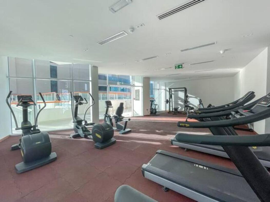 Cozy Perfect For 4 In Business Bay Dubai