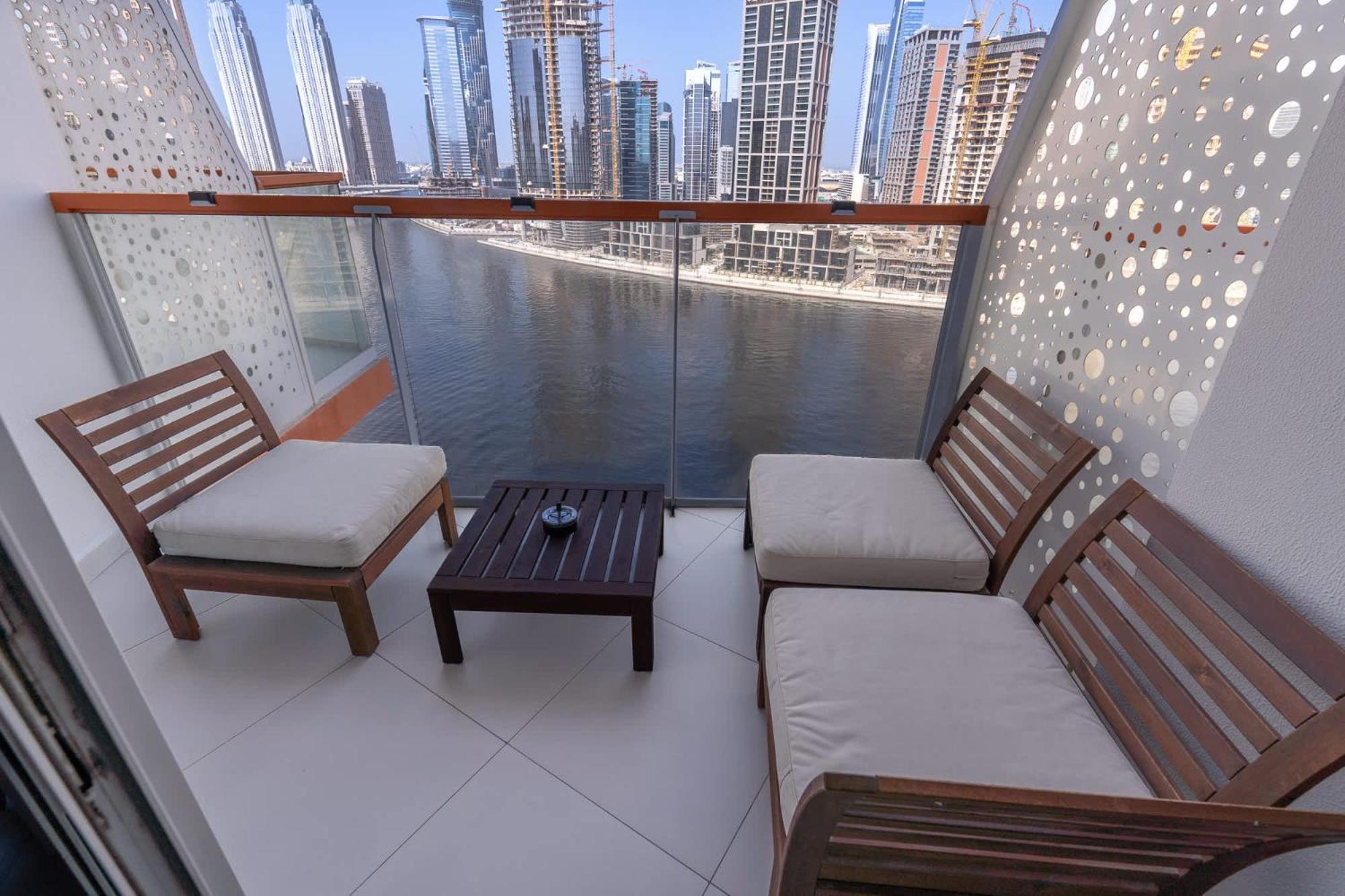 Cozy Perfect For 4 In Business Bay *