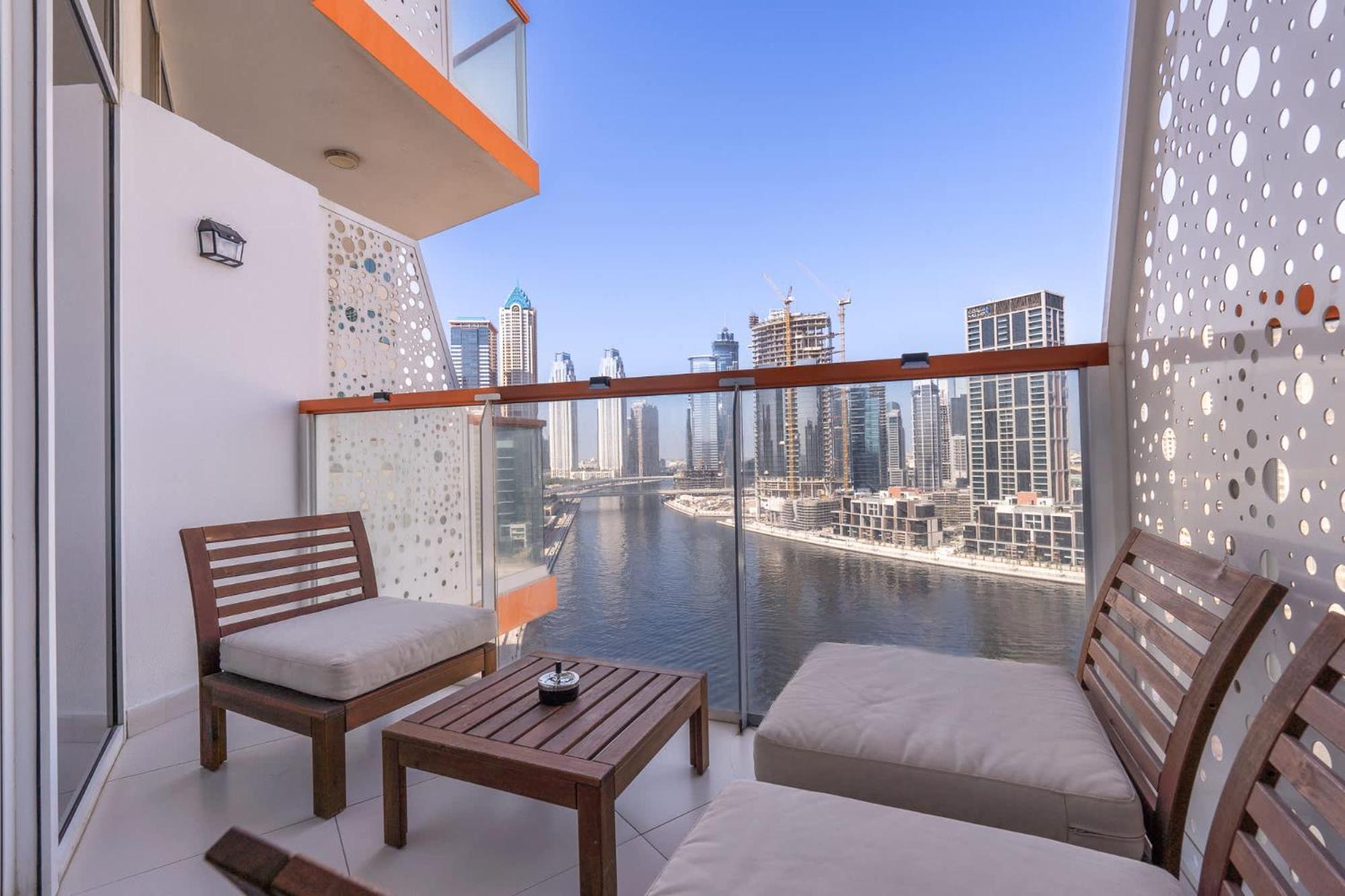 Apartment Cozy Perfect For 4 In Business Bay