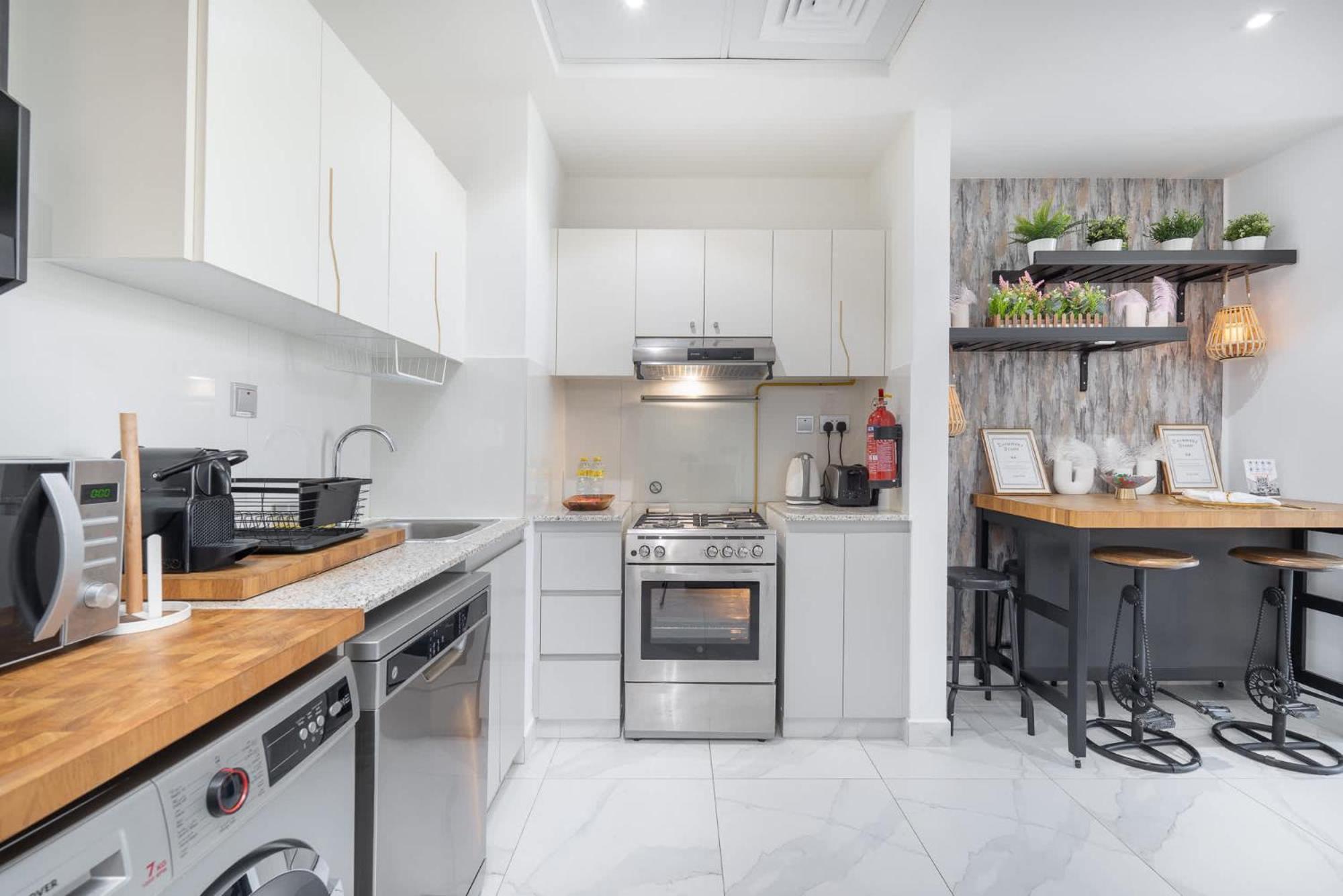 Cozy Perfect For 4 In Business Bay Apartment Dubai