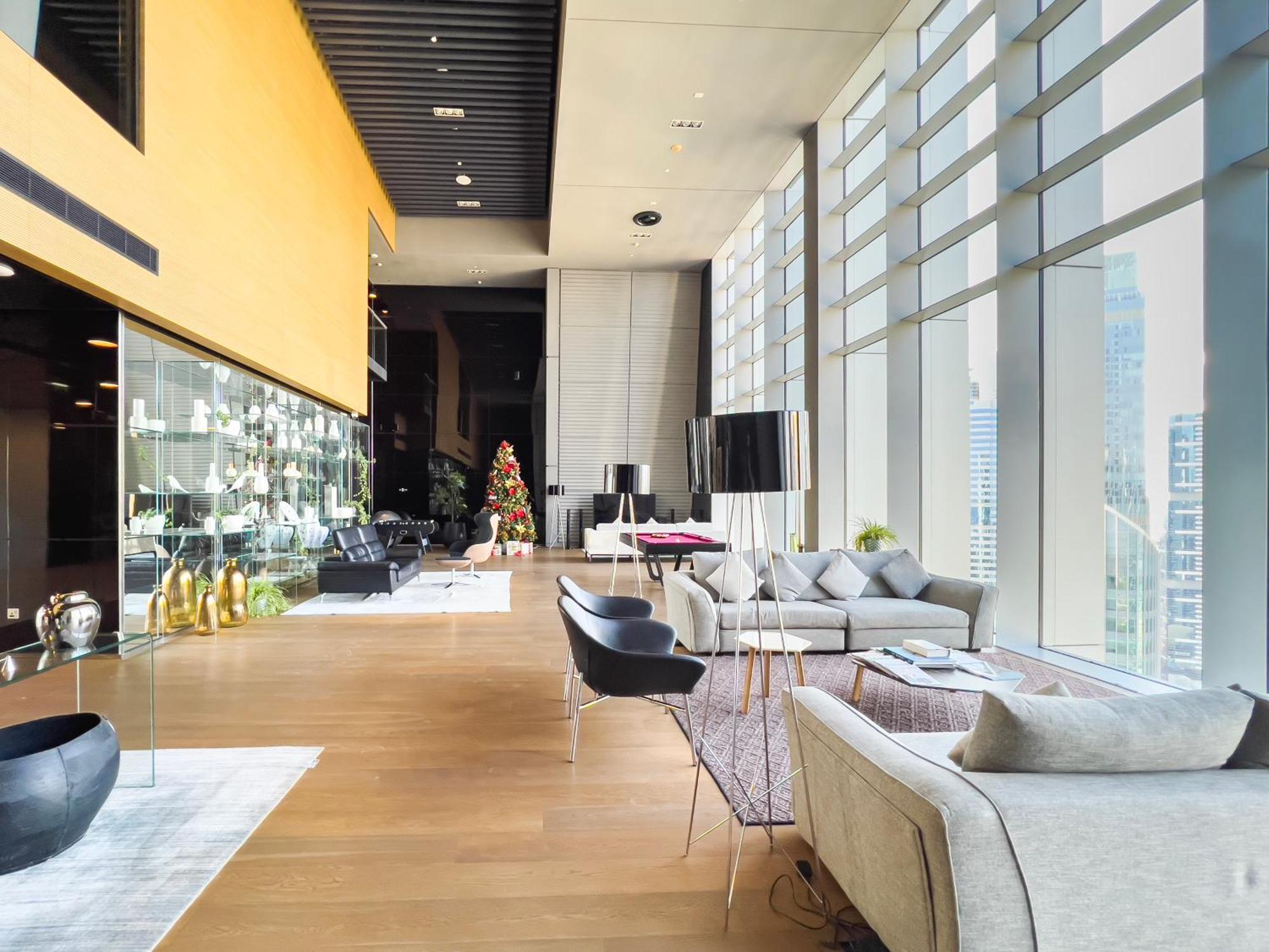 Elegant 1-bedroom Apartment, Full Burj Khalifa & Downtown Views Dubai