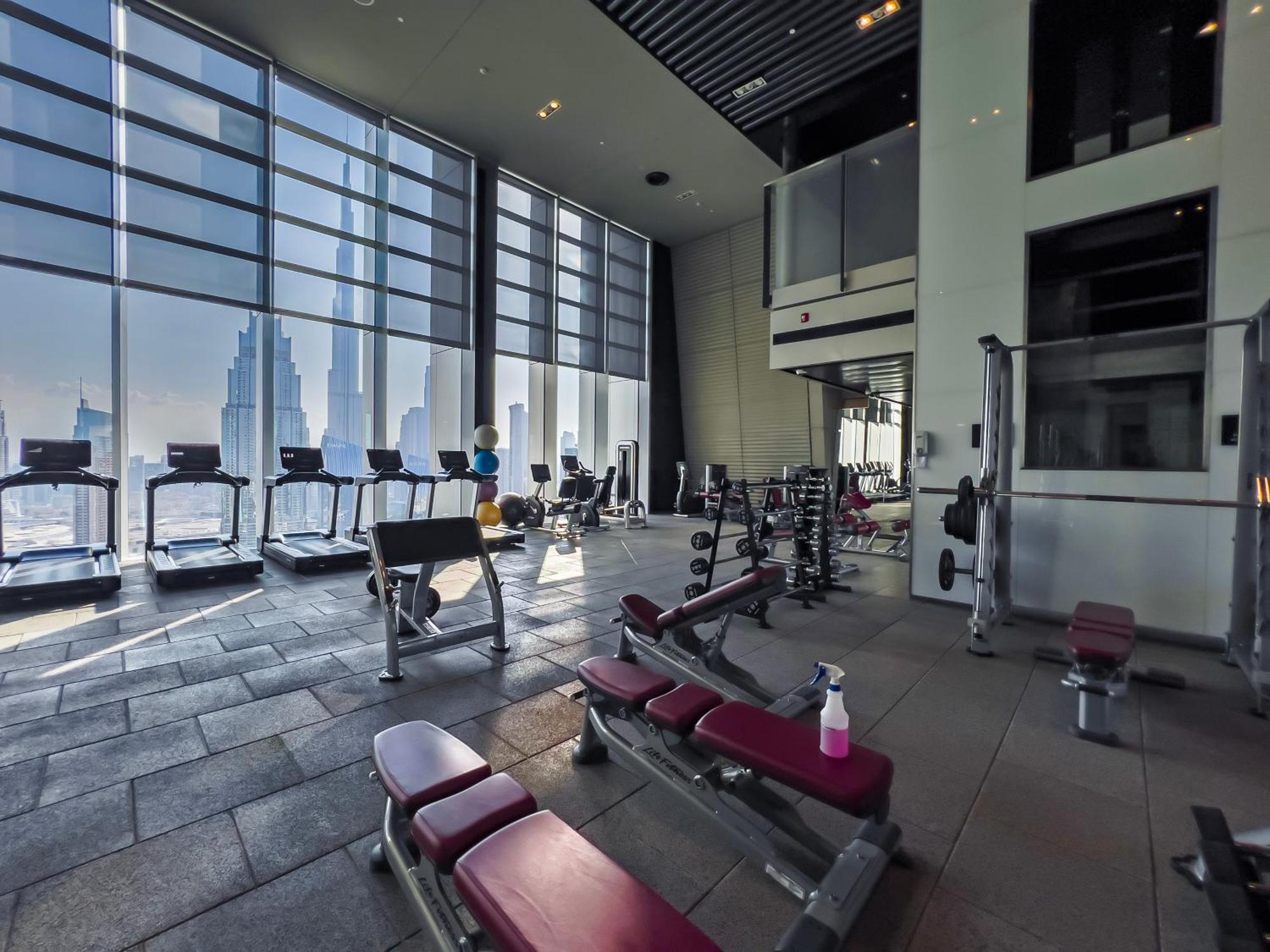 Apartment Elegant 1-bedroom Apartment, Full Burj Khalifa & Downtown Views Dubai