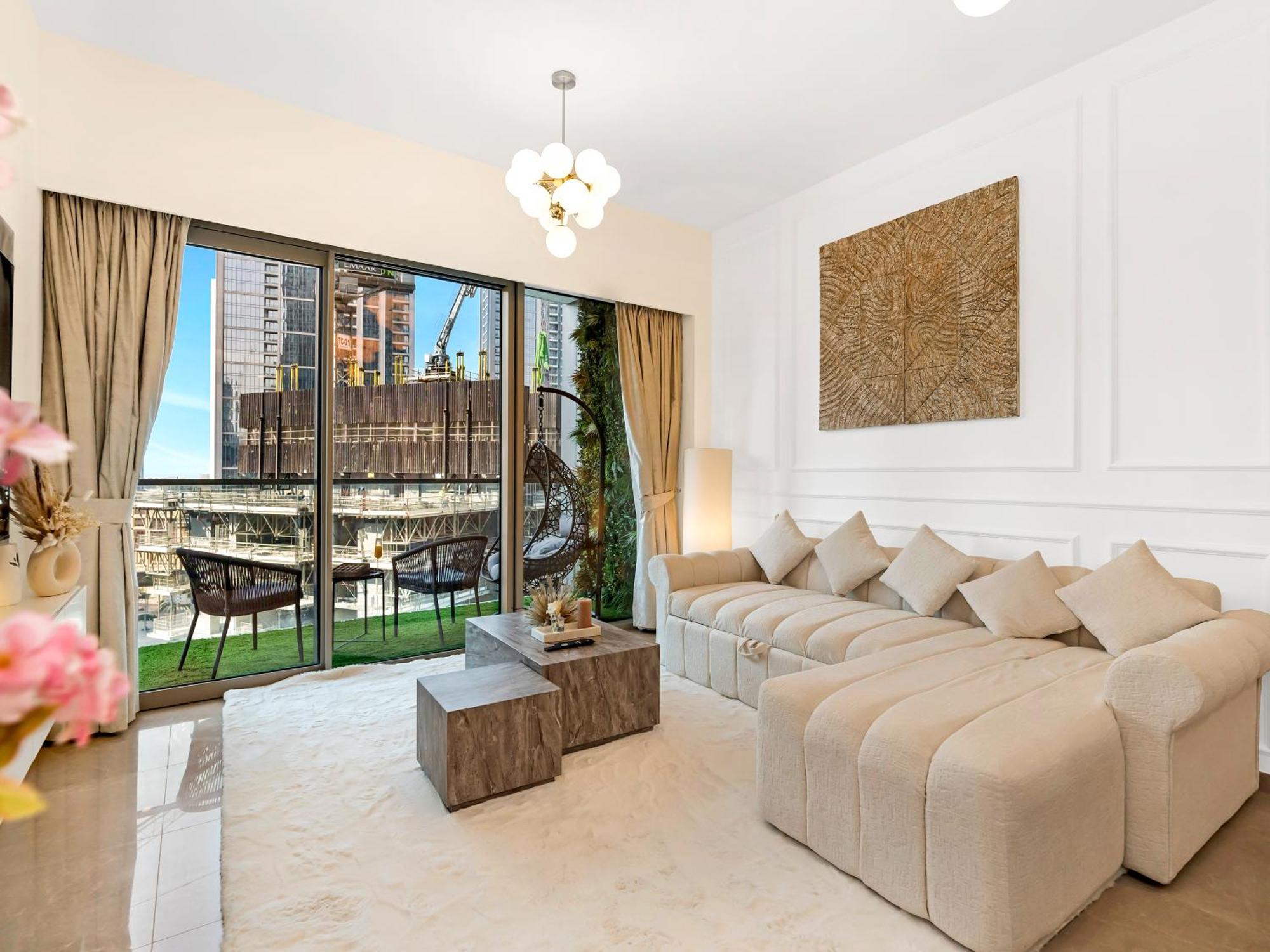 Signature Series 1 Bedroom I Free Parking, Gym, Pool I Playstation 5 I By Skyline Serenity * Dubai