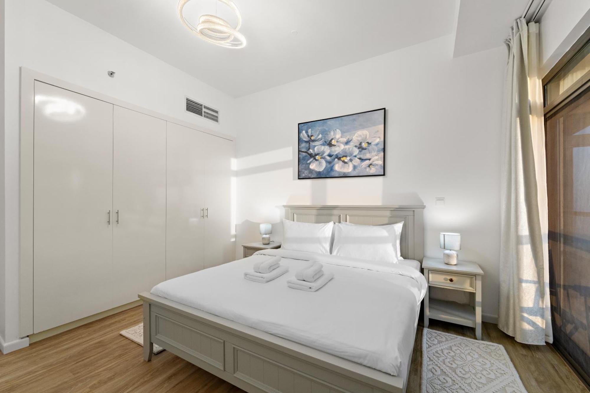 Apartment Elegant 2br With Seaview In Jbr L Walk To The Dubai
