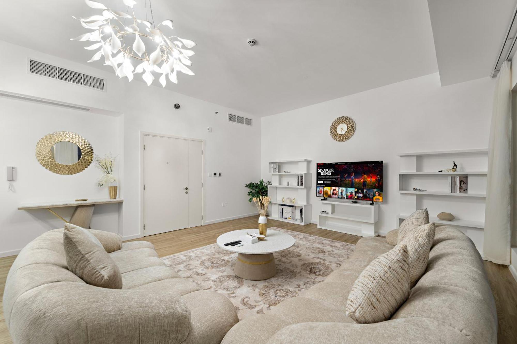 Elegant 2br With Seaview In Jbr L Walk To The *