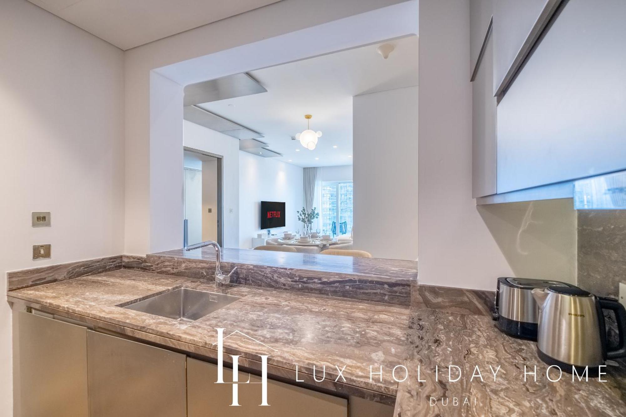 Lux Lavish With Full Marina View 4 *