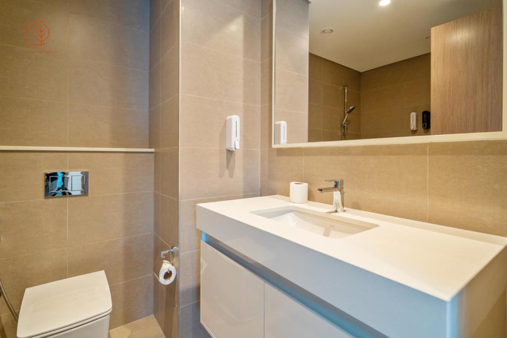 Modern With Full Burj Khalifa Views 201br-2 Dubai