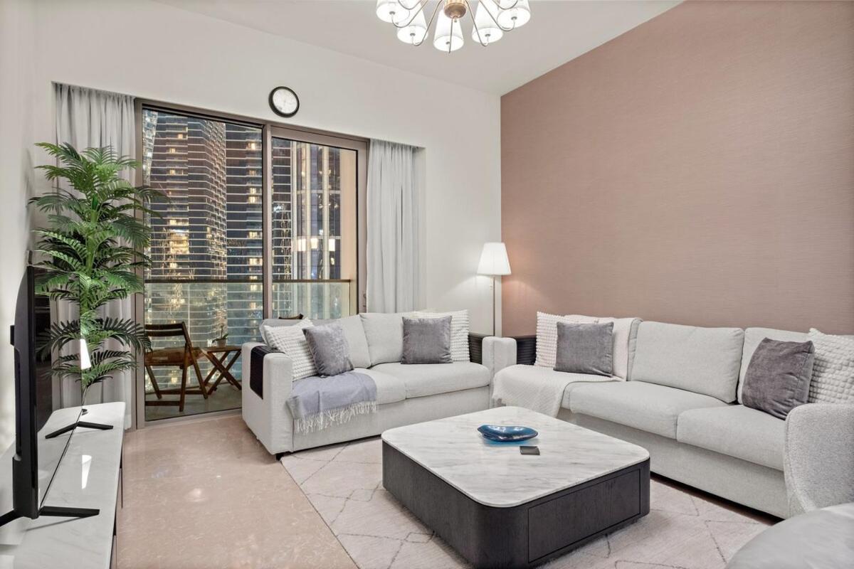 First Class 2br Incredible Burj Khalifa View *