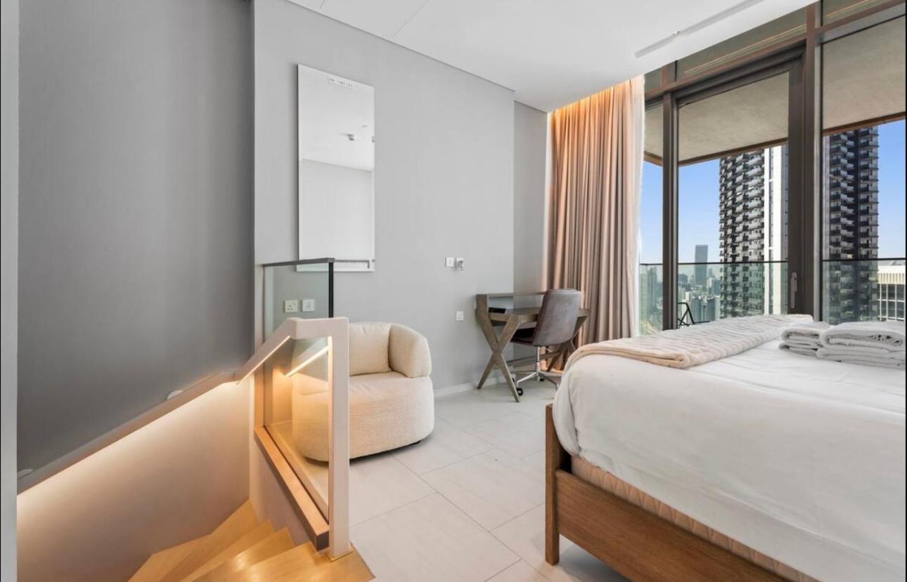 1 Bedroom Duplex In Serviced 5 Stars Apartment *