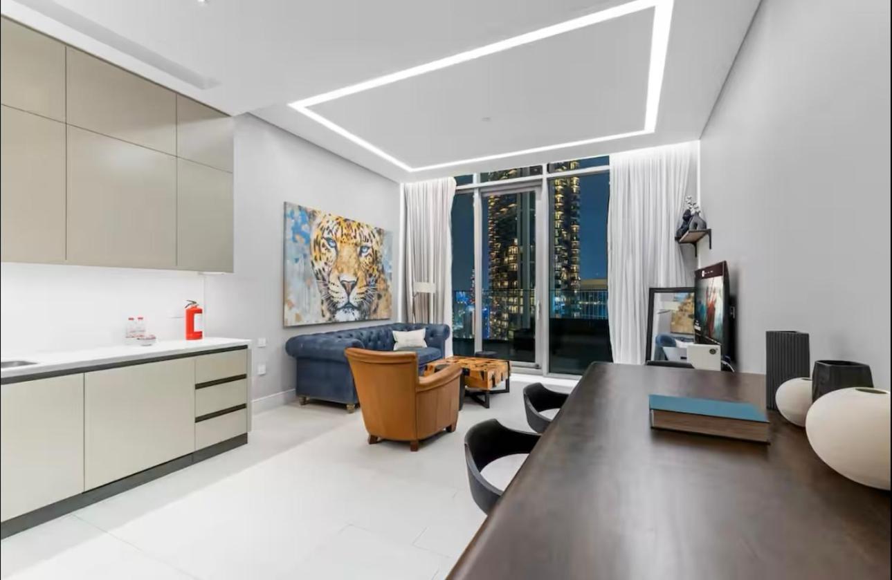 Apartment 1 Bedroom Duplex In Serviced 5 Stars Dubai