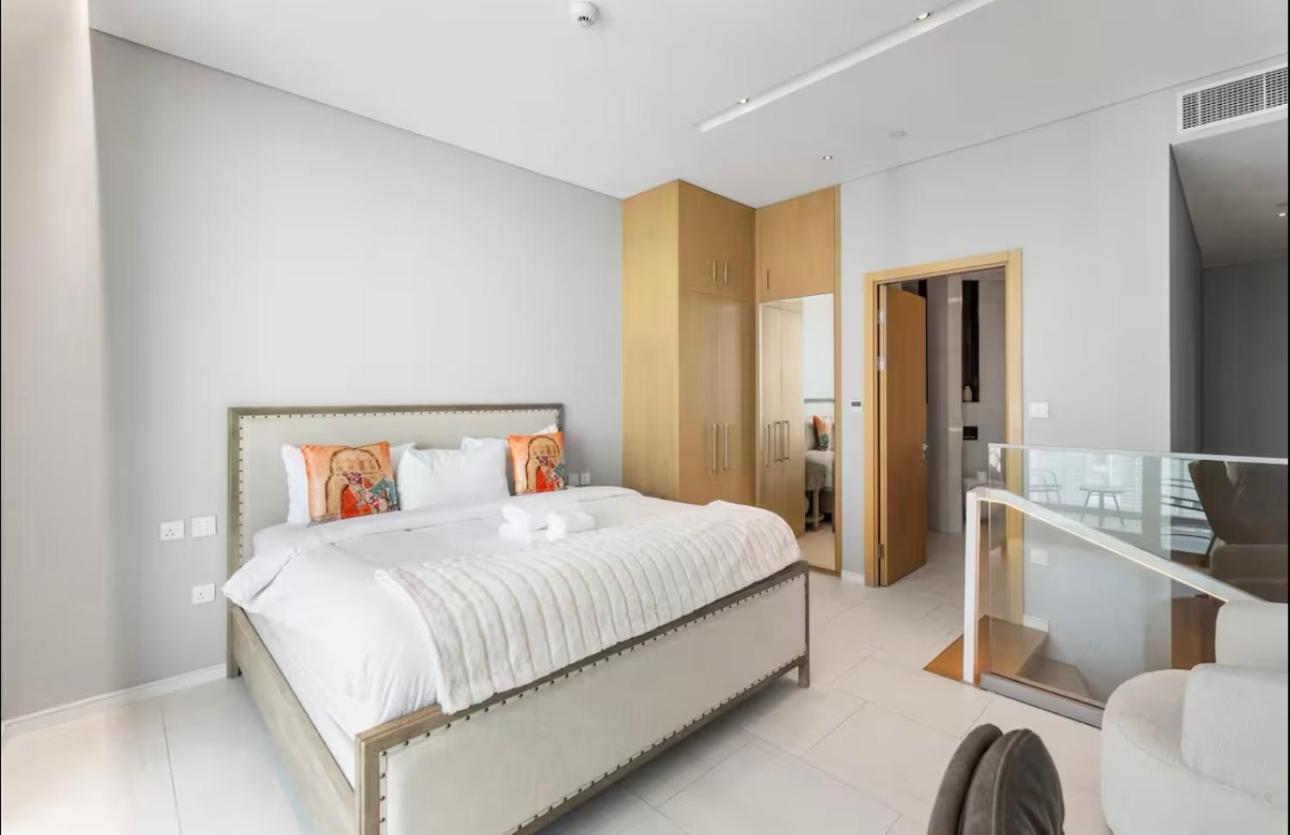 1 Bedroom Duplex In Serviced 5 Stars Apartment Dubai