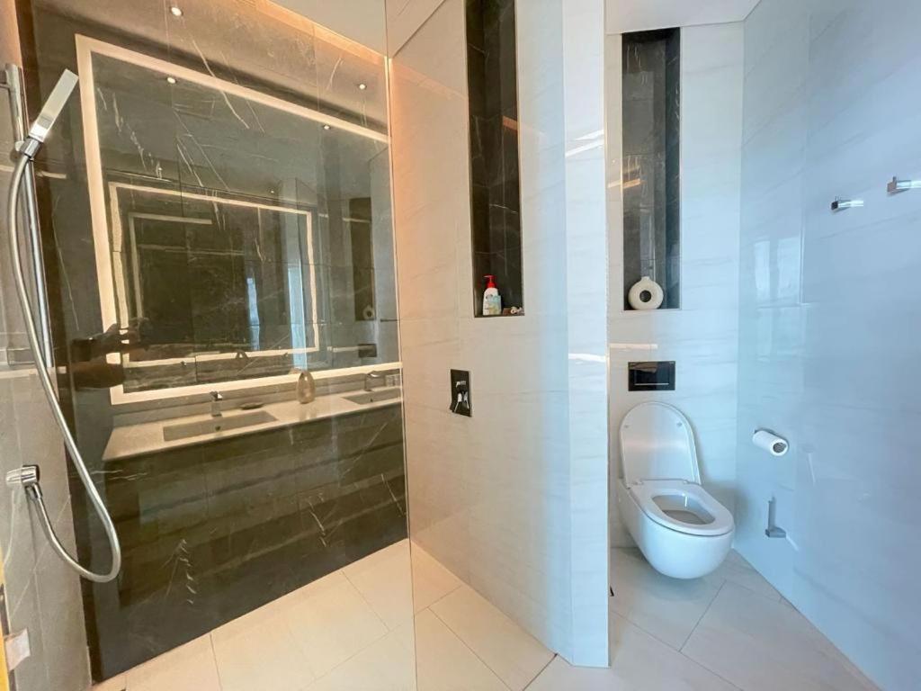 1 Bedroom Duplex In Serviced 5 Stars Dubai