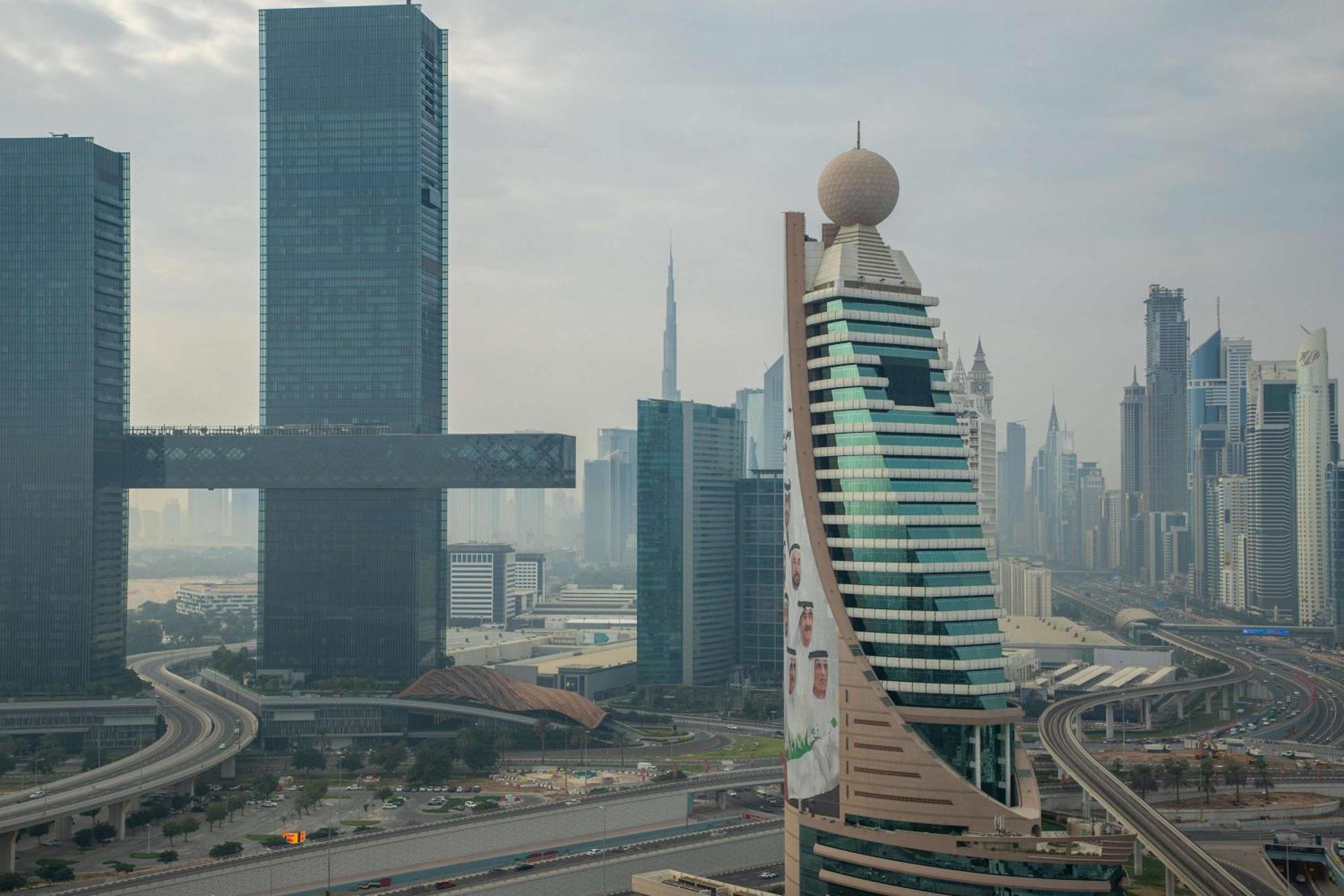 Frank Porter - Park Gate Apartment Dubai