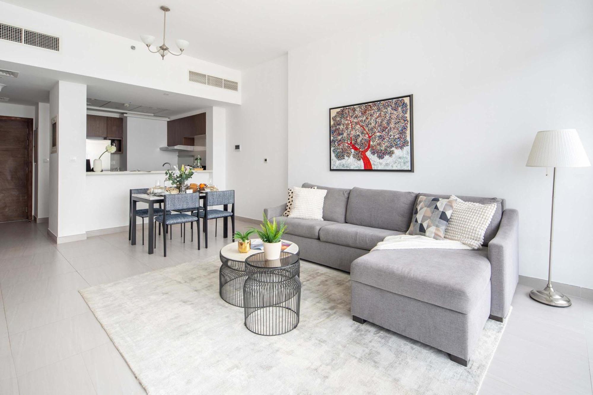 Frank Porter - Park Gate Apartment Dubai
