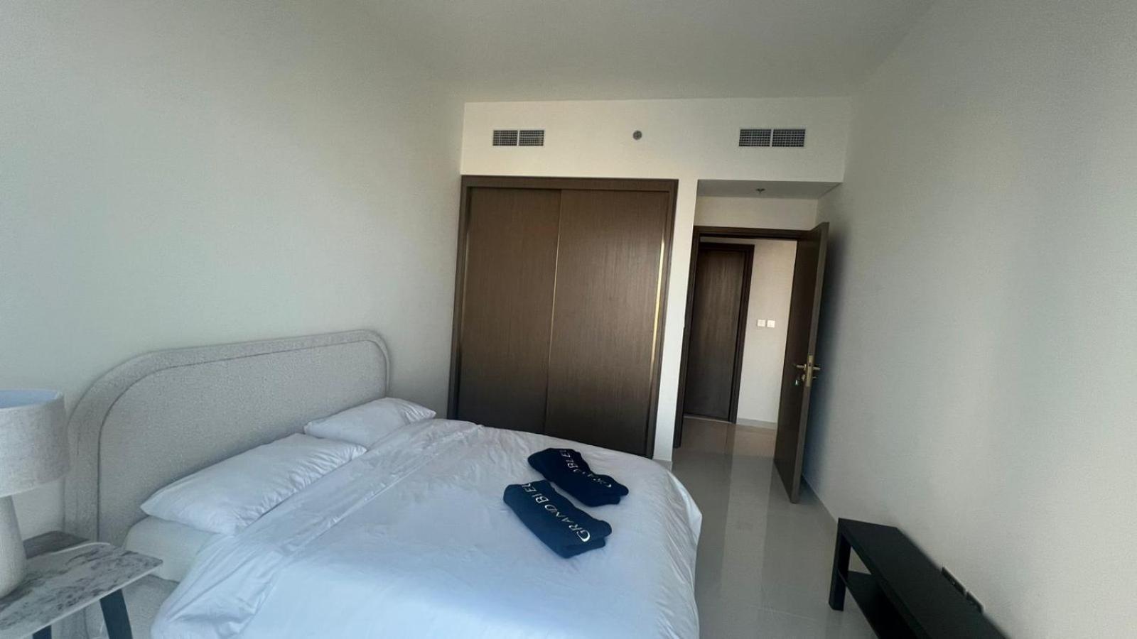Apartment Grand Bleu Tower Interiors By Elie Saab - Emaar Beachfront - Emaar Dubai