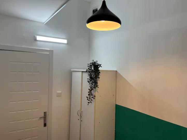 Homestay Bagpack Double Partition In Tecom Near Metro Dubai