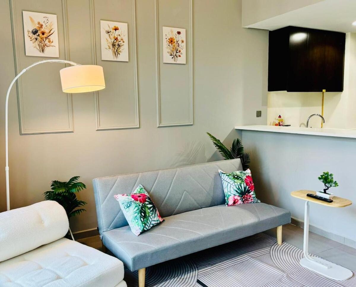 Chic 1 Bhk In Downtown Apartment Dubai