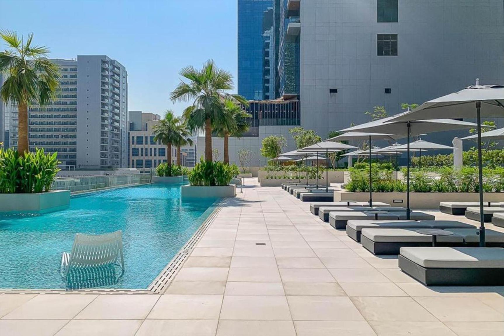 Livbnb- Modern Meets Comfort, With Balcony Dubai
