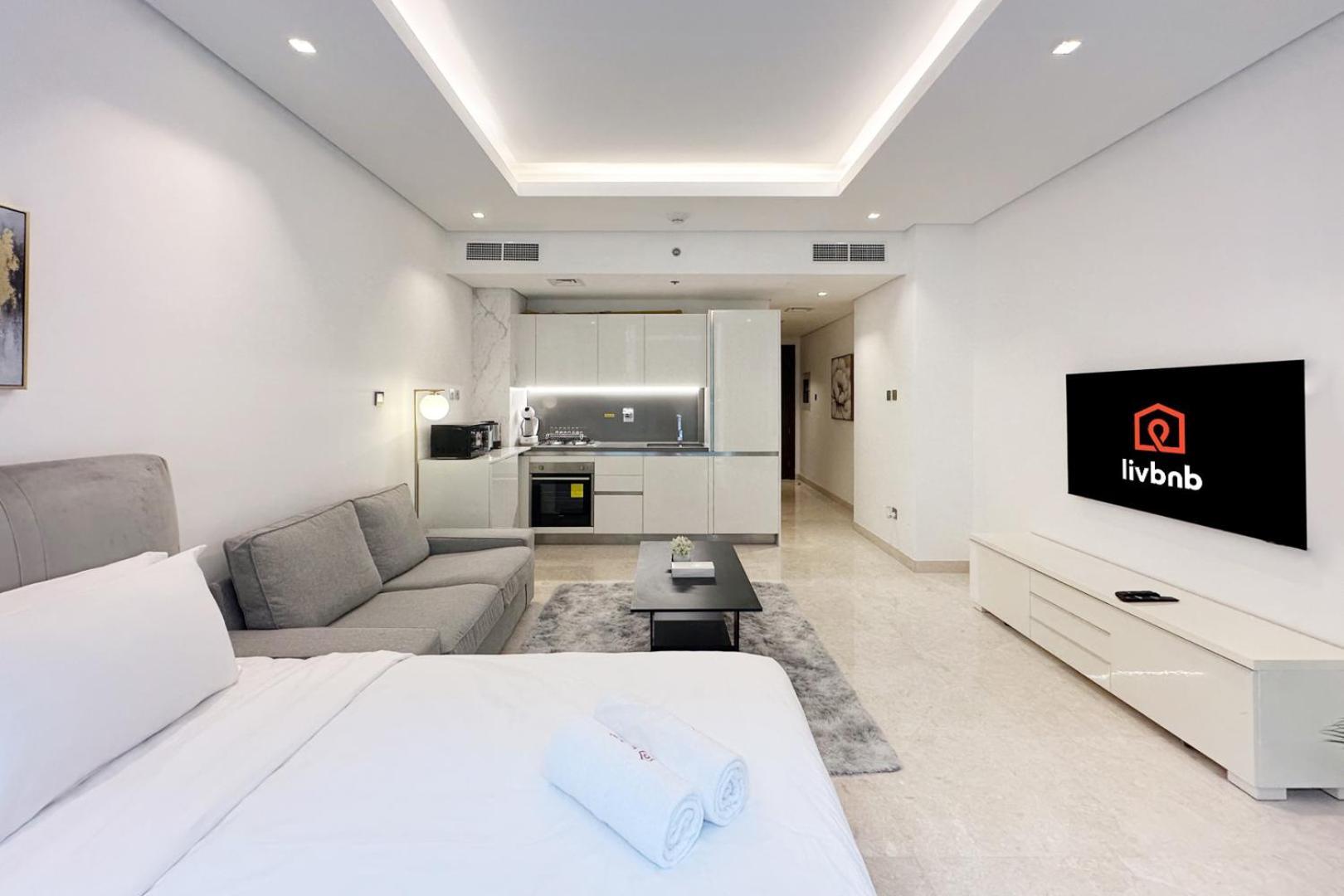 Livbnb- Modern Meets Comfort, With Balcony Apartment Dubai