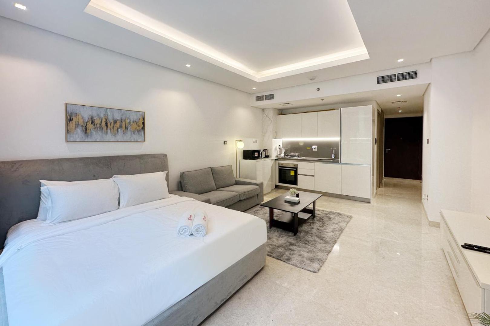 Livbnb- Modern Meets Comfort, With Balcony Apartment
