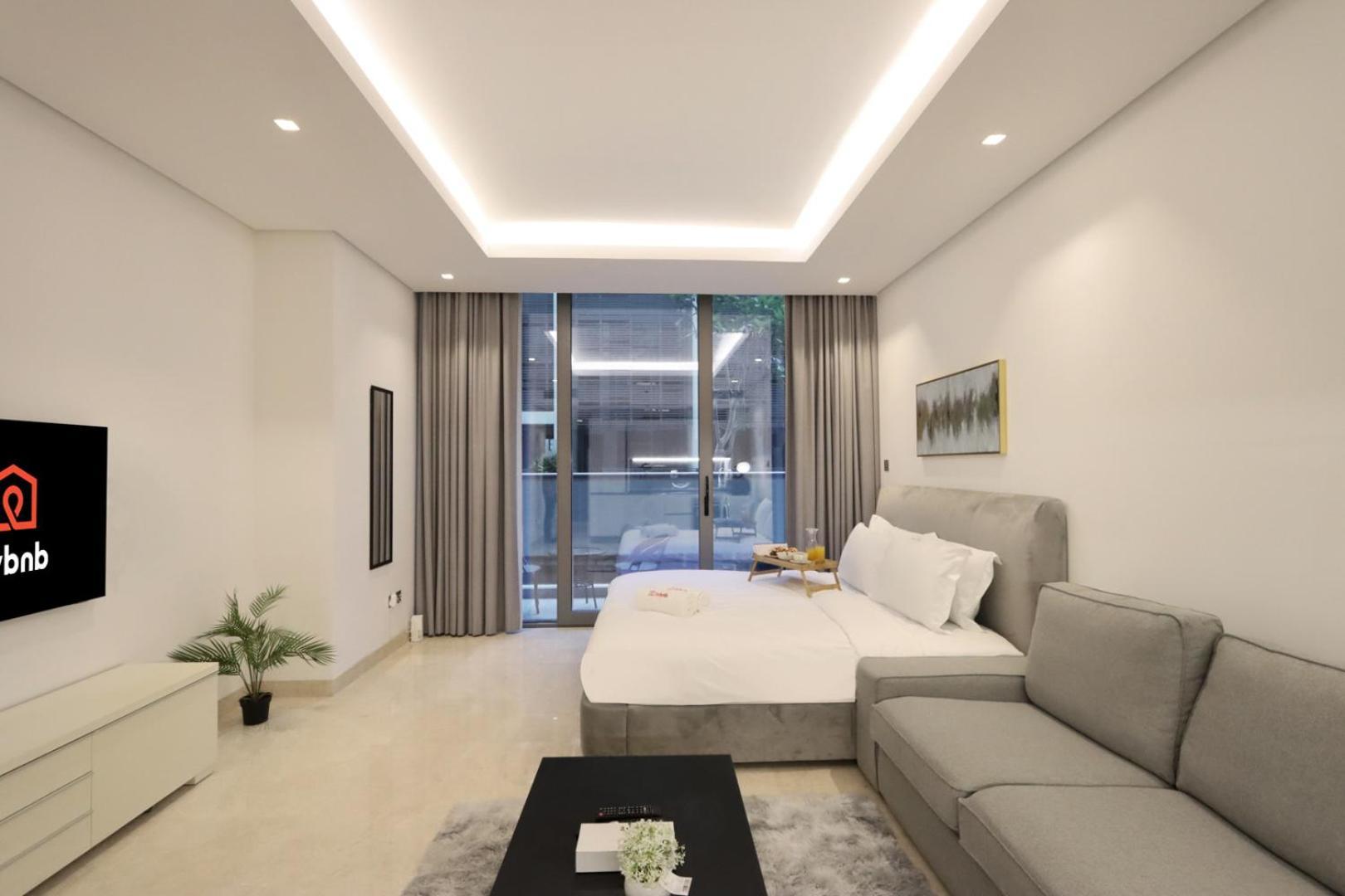 Apartment Livbnb- Modern Meets Comfort, With Balcony Dubai