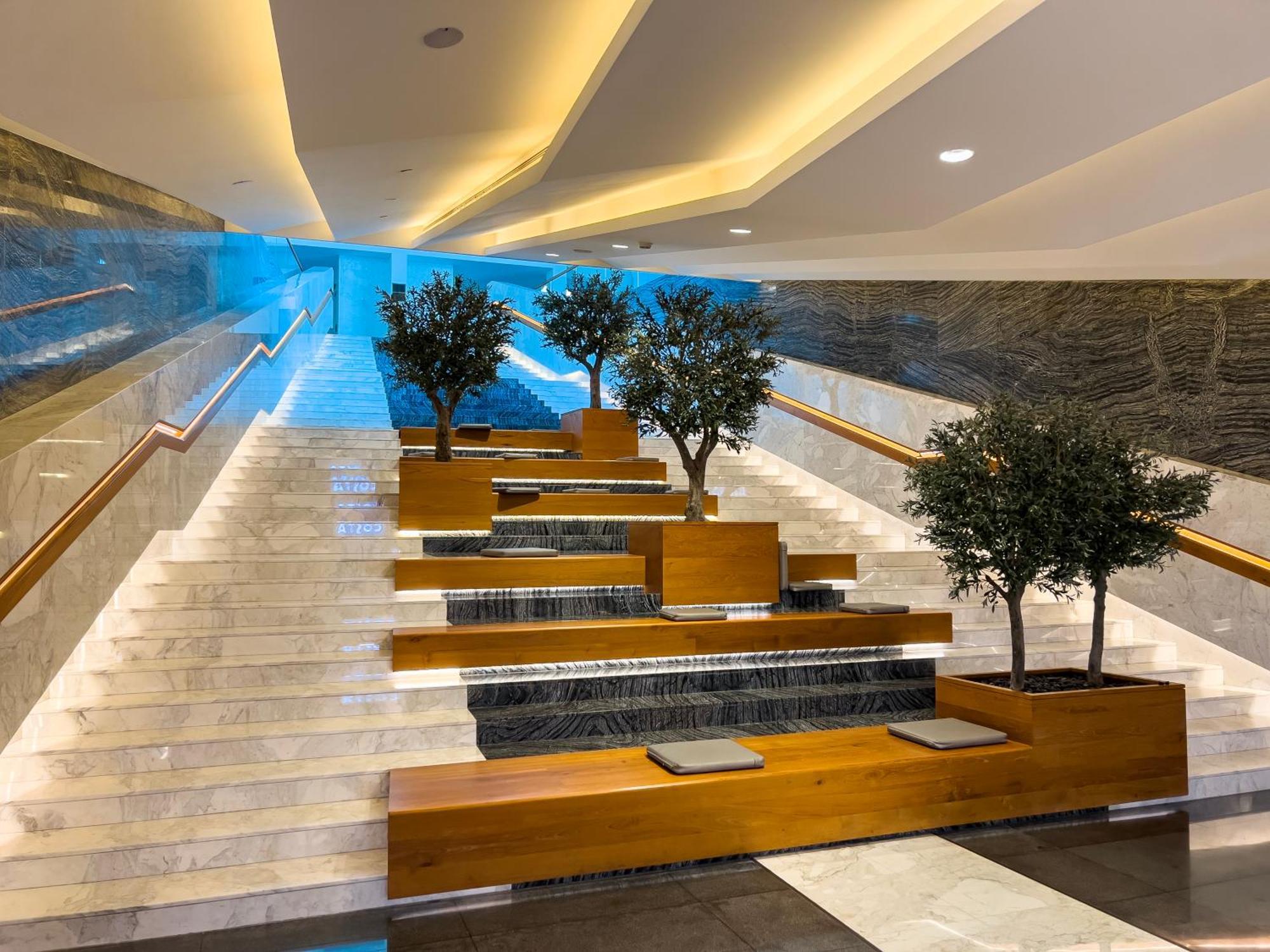 Elegant 1-bedroom Apartment, Full Burj Khalifa & Downtown Views *