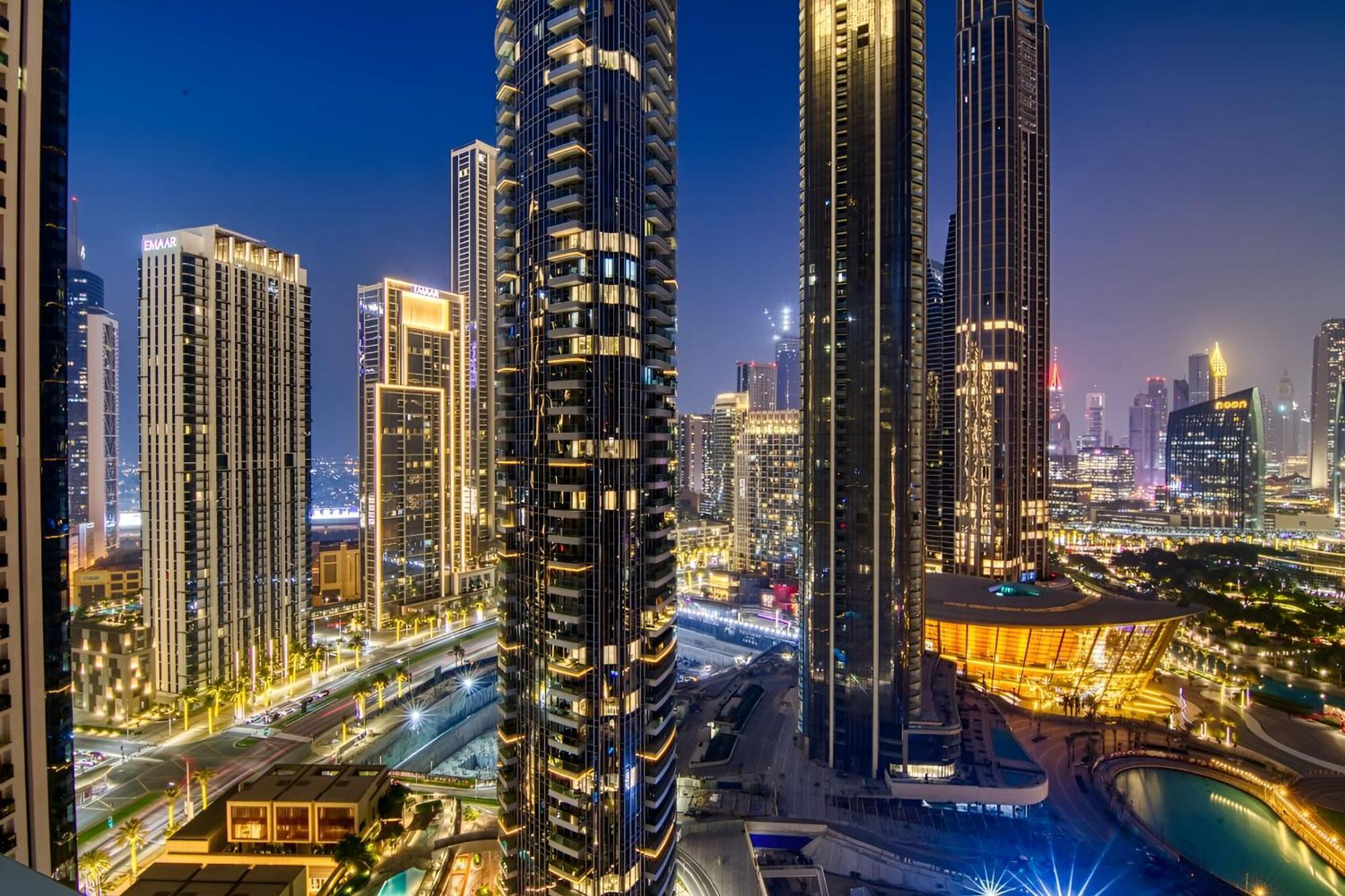 Apartment Expansive 7-bed Overlooking Burj & Fountains Dubai