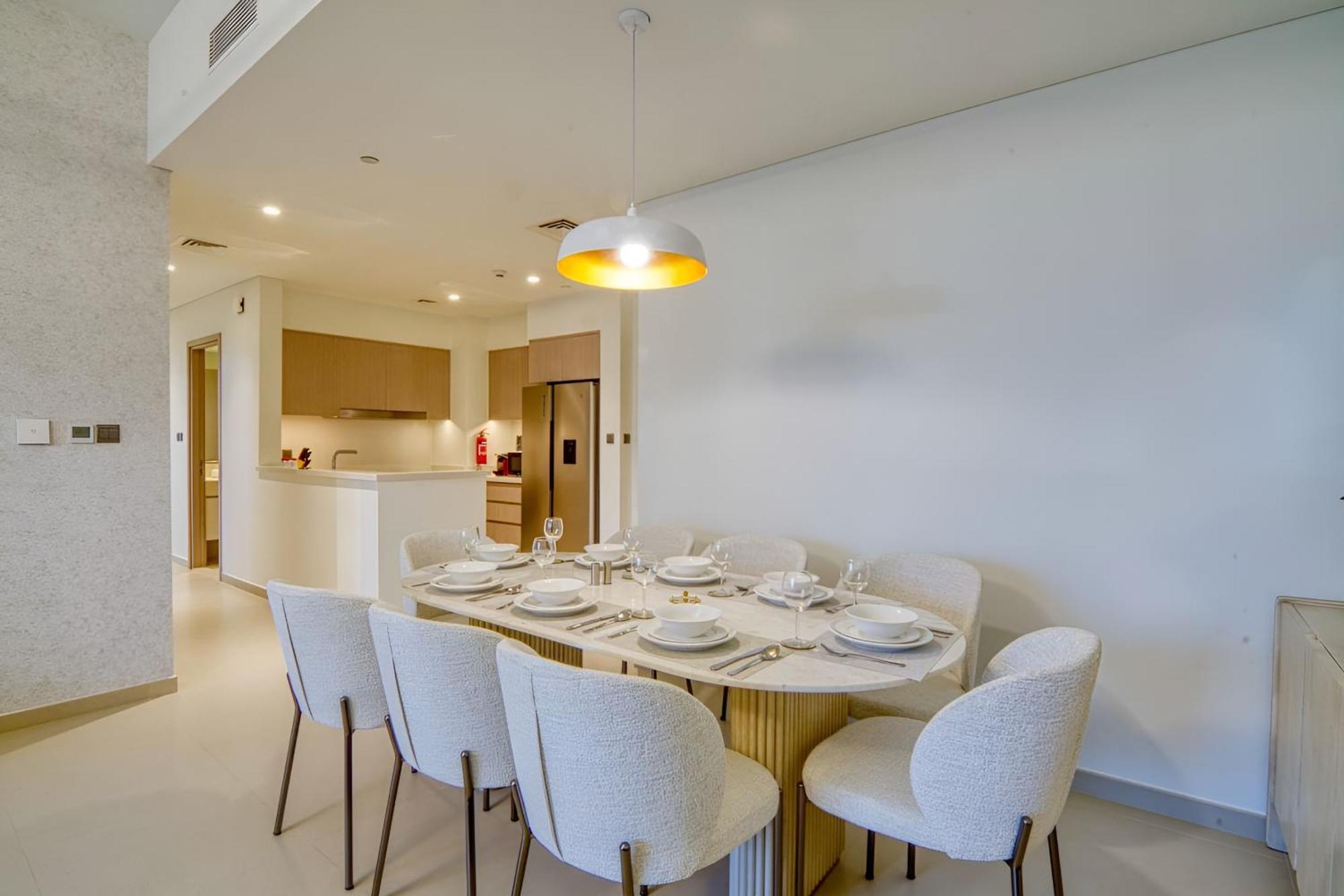 Expansive 7-bed Overlooking Burj & Fountains Apartment *