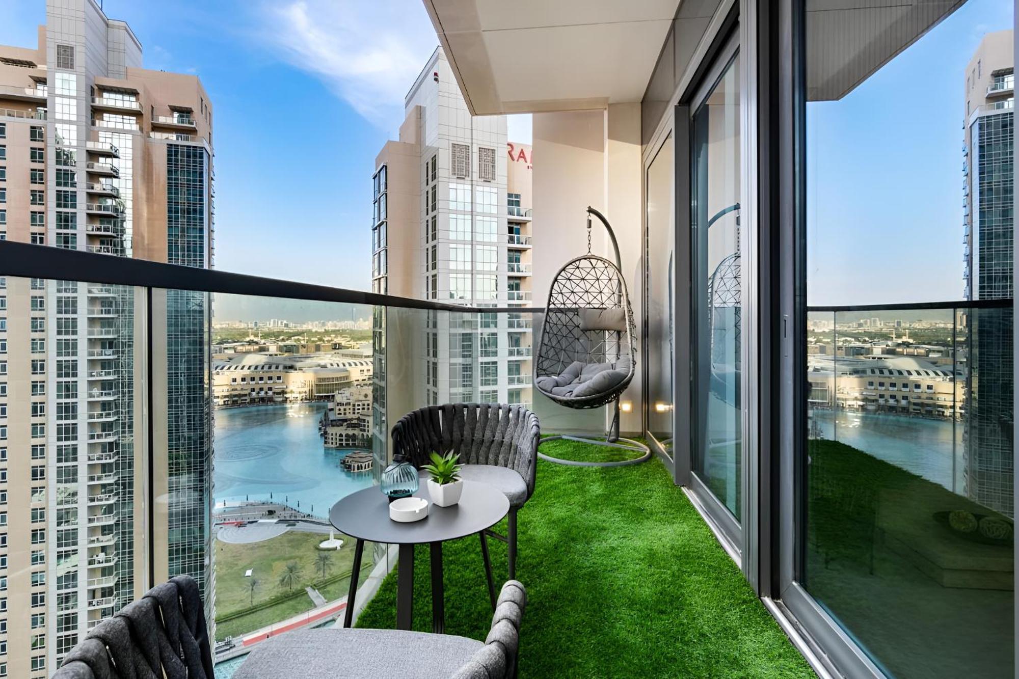 Apartment Expansive 7-bed Overlooking Burj & Fountains Dubai