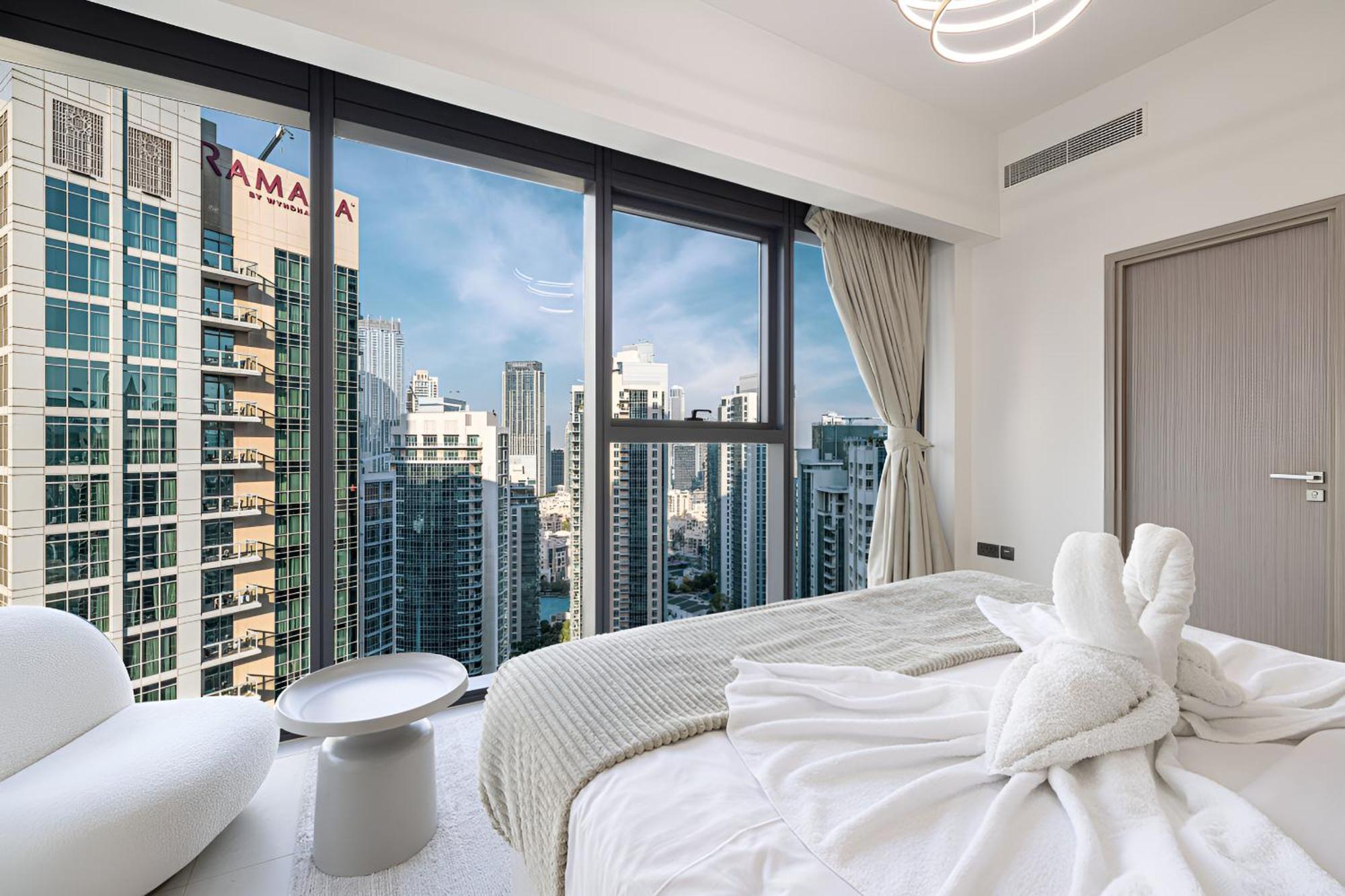 Expansive 7-bed Overlooking Burj & Fountains Apartment