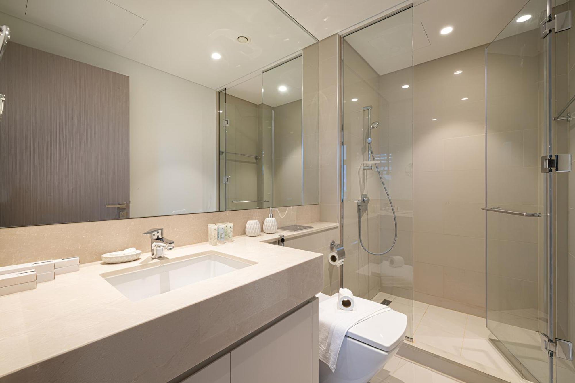 Expansive 7-bed Overlooking Burj & Fountains * Dubai