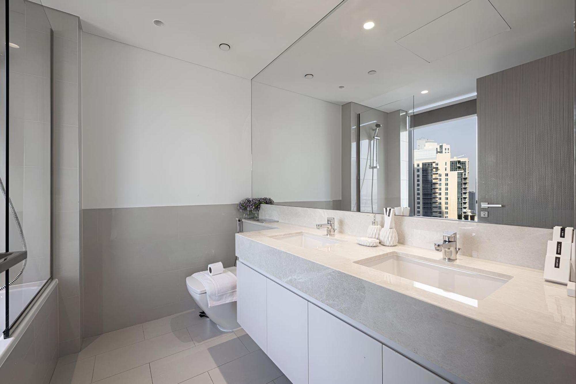 Expansive 7-bed Overlooking Burj & Fountains