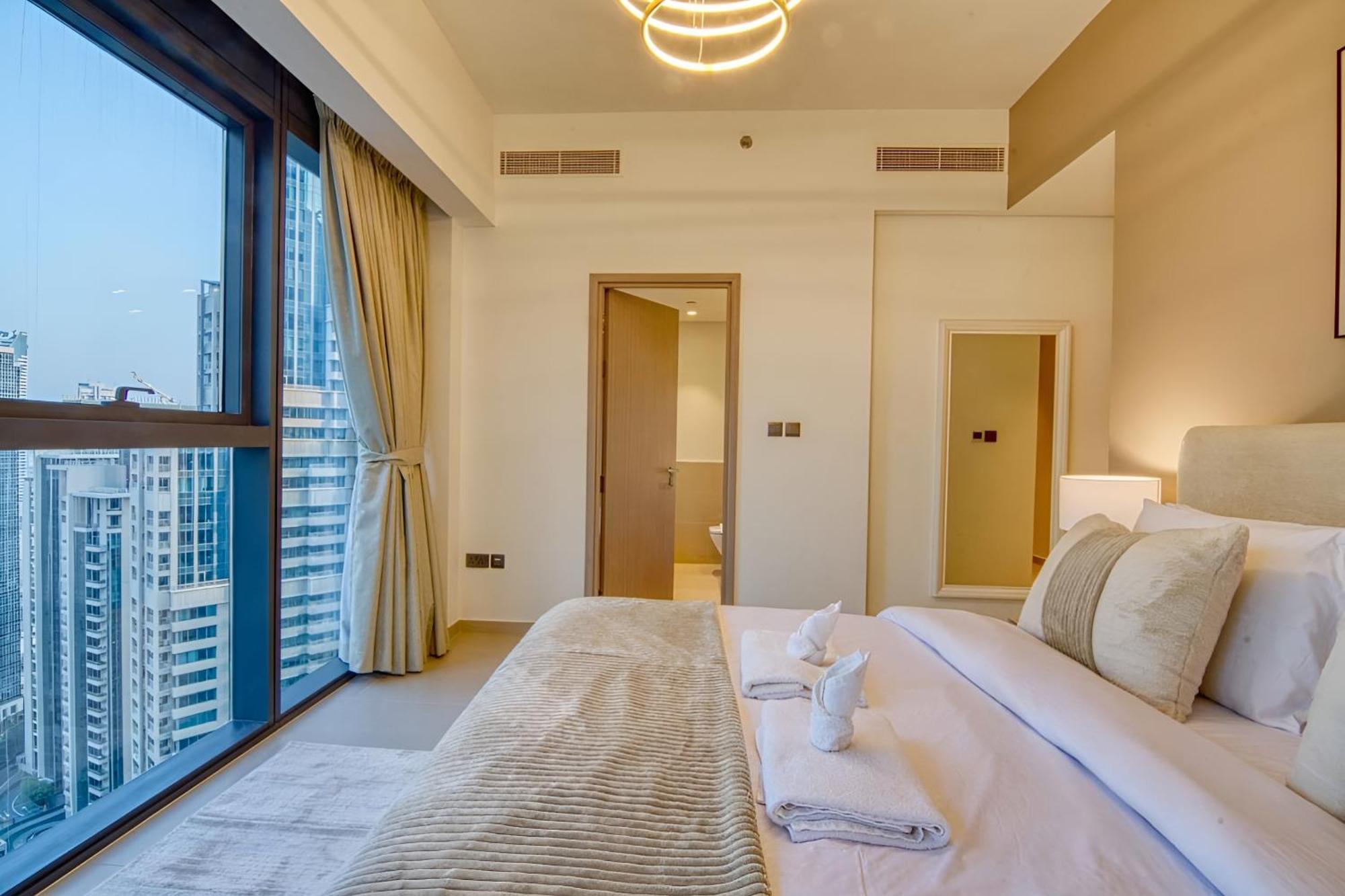 Expansive 7-bed Overlooking Burj & Fountains Apartment