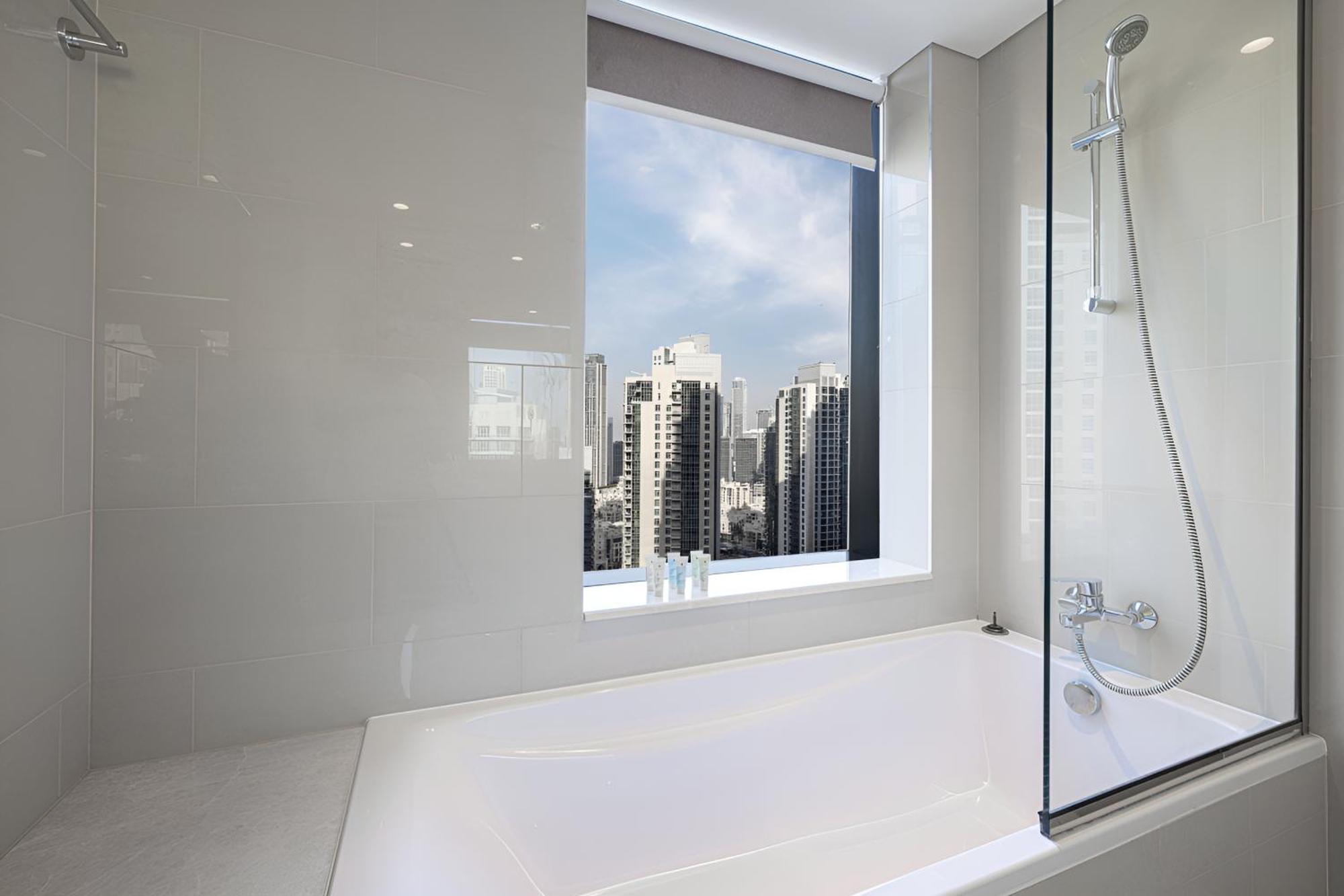 Expansive 7-bed Overlooking Burj & Fountains Apartment *