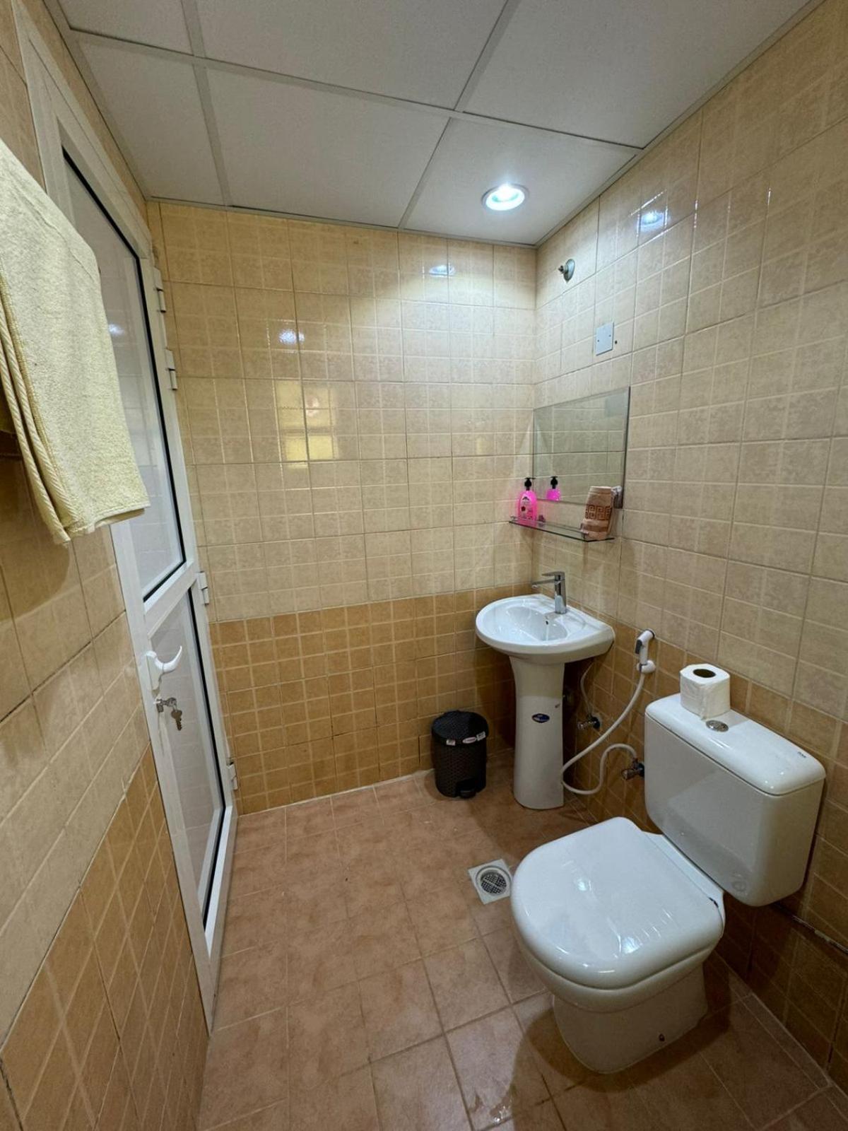Homestay Brand New Independent Near Union Metro Station *