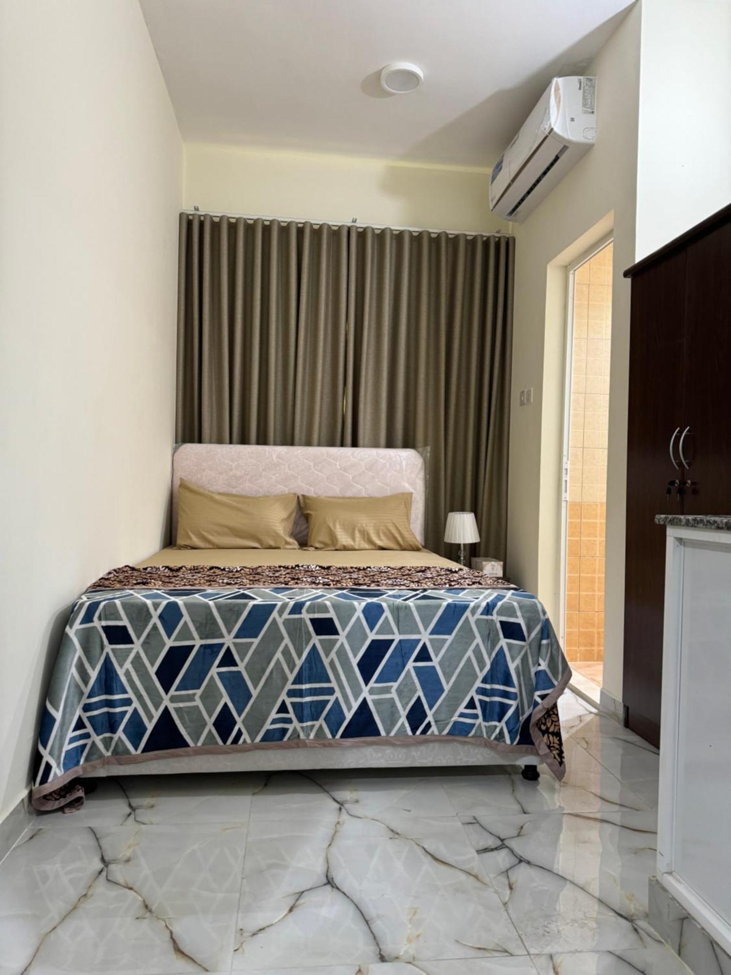 Homestay Brand New Independent Near Union Metro Station *
