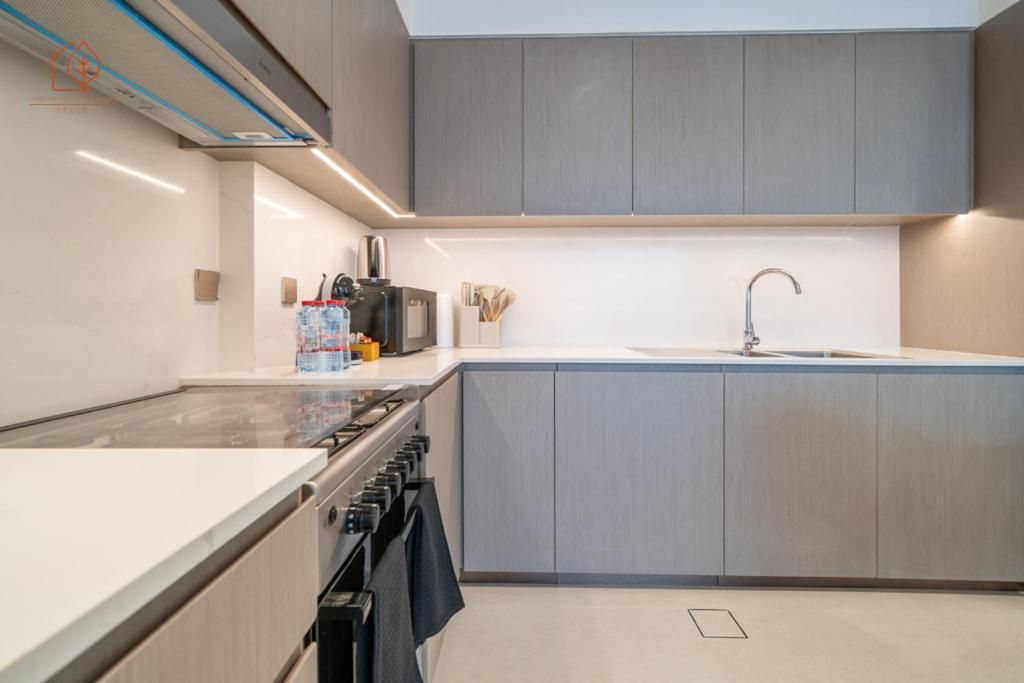 Burj Khalifa Views 2-Bedroom Apartment 203Gr-2 * Dubai
