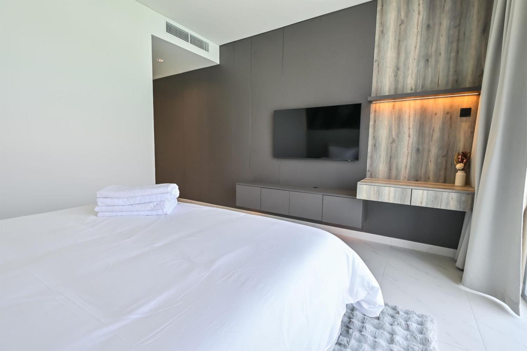 Unique 2 Bedroom In District One Meydan *