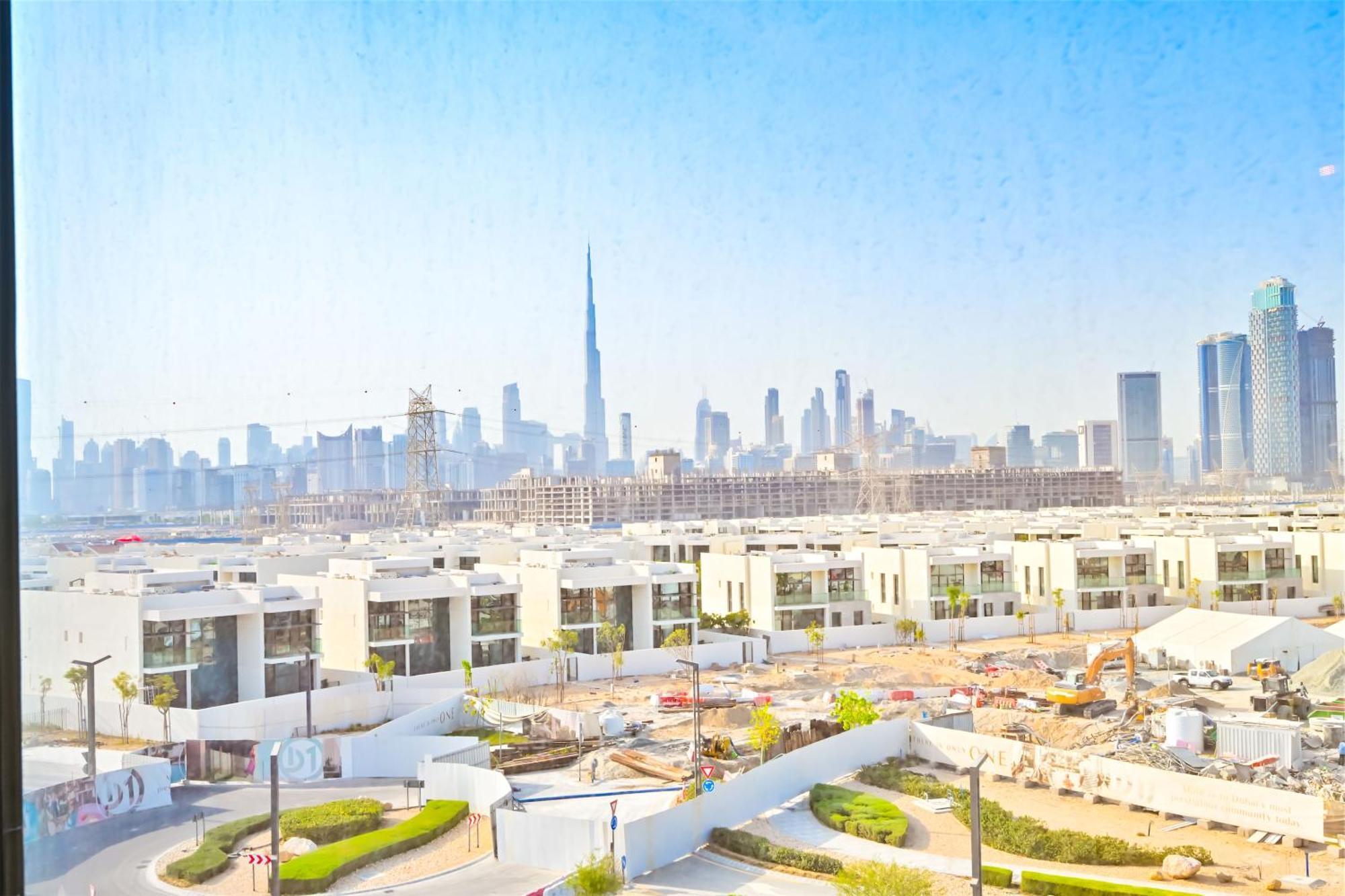 1br Escape By The Lagoon In District One Meydan Dubai