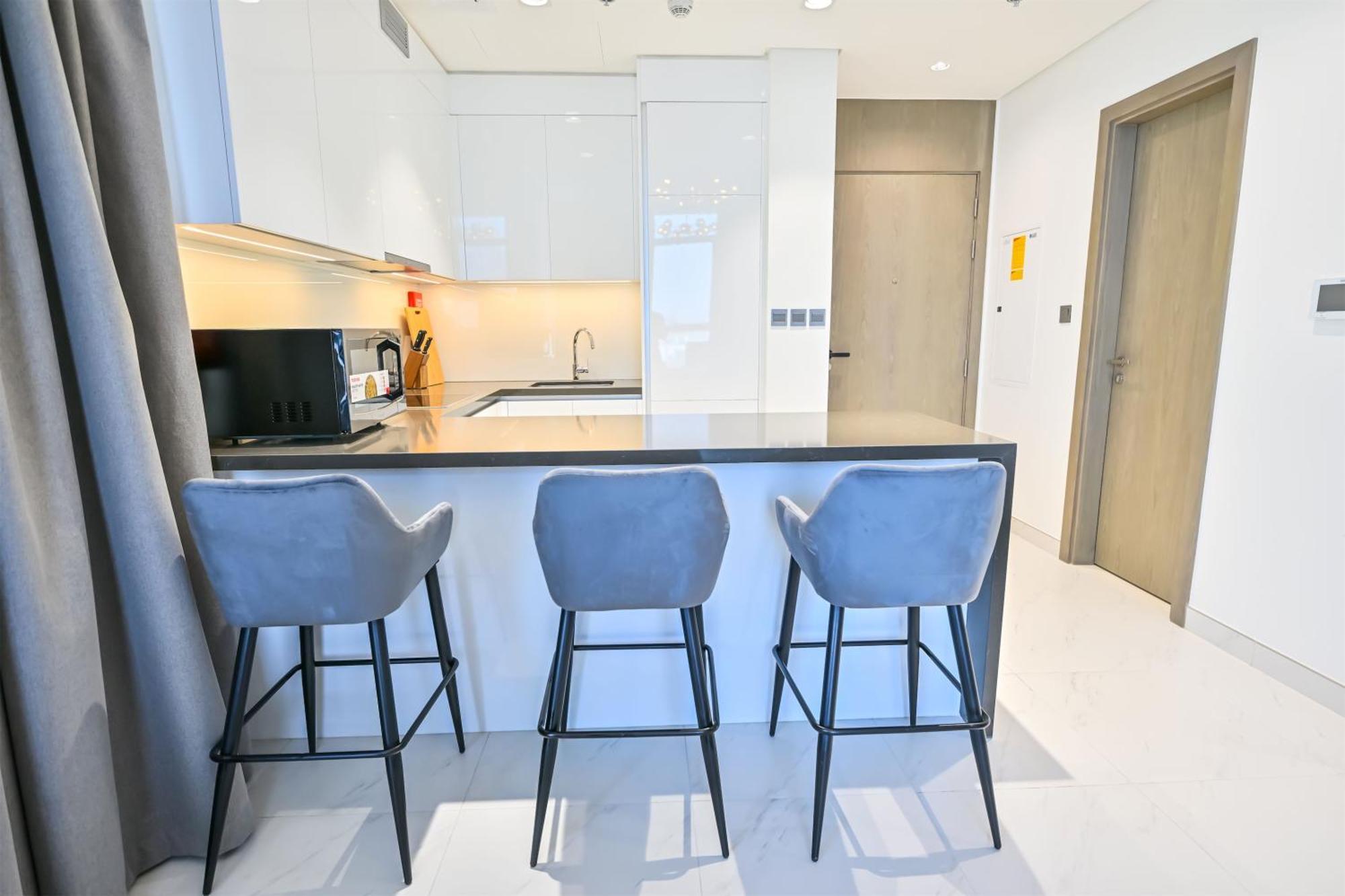 1br Escape By The Lagoon In District One Meydan Apartment