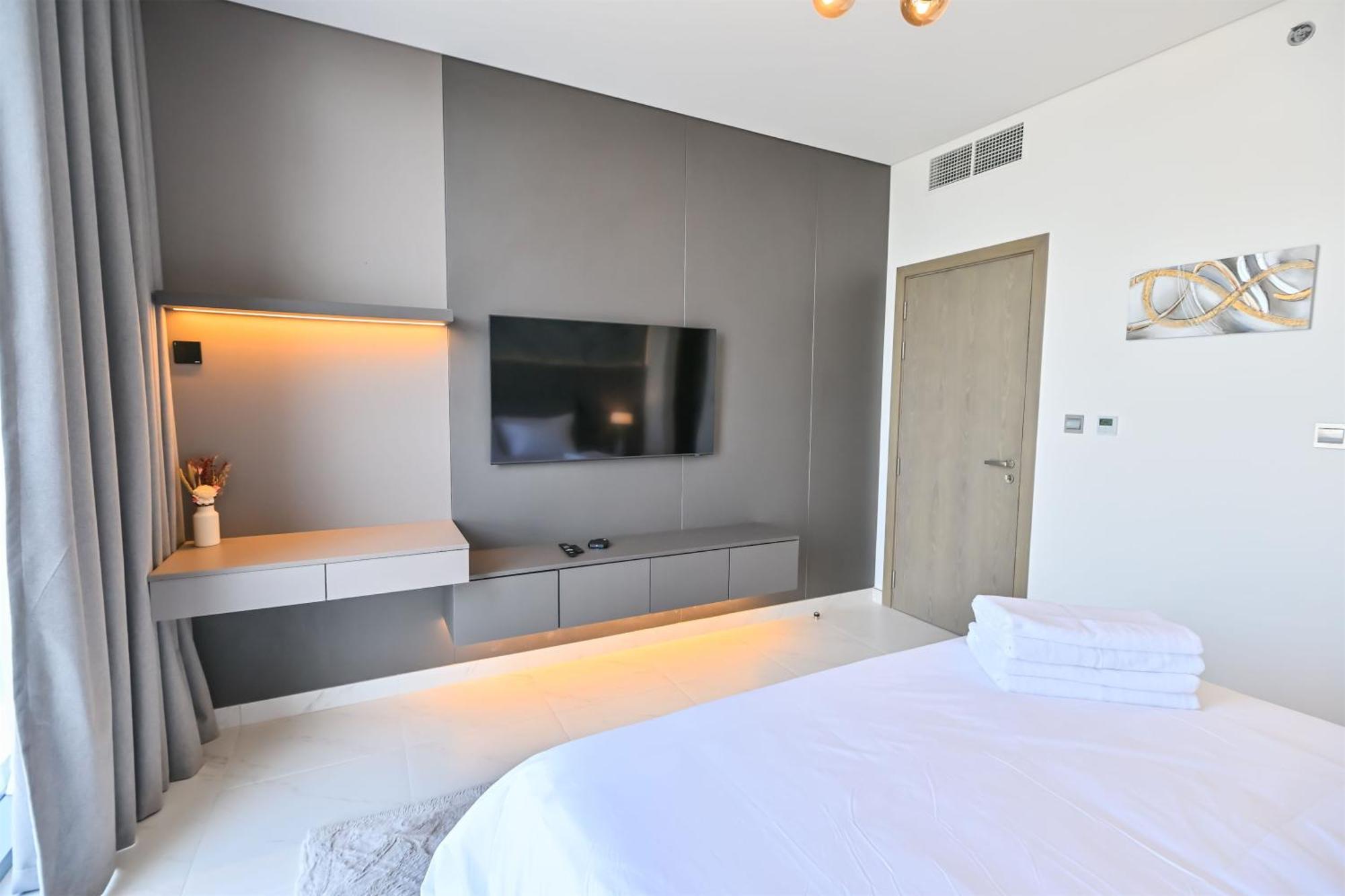 Apartment 1br Escape By The Lagoon In District One Meydan Dubai
