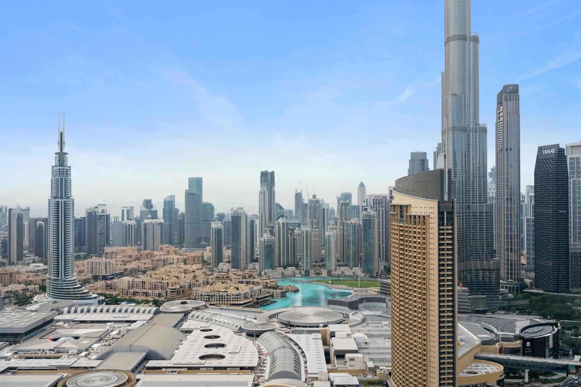 Gorgeous 3br With Burj Khalifa & Fountain View Dubai